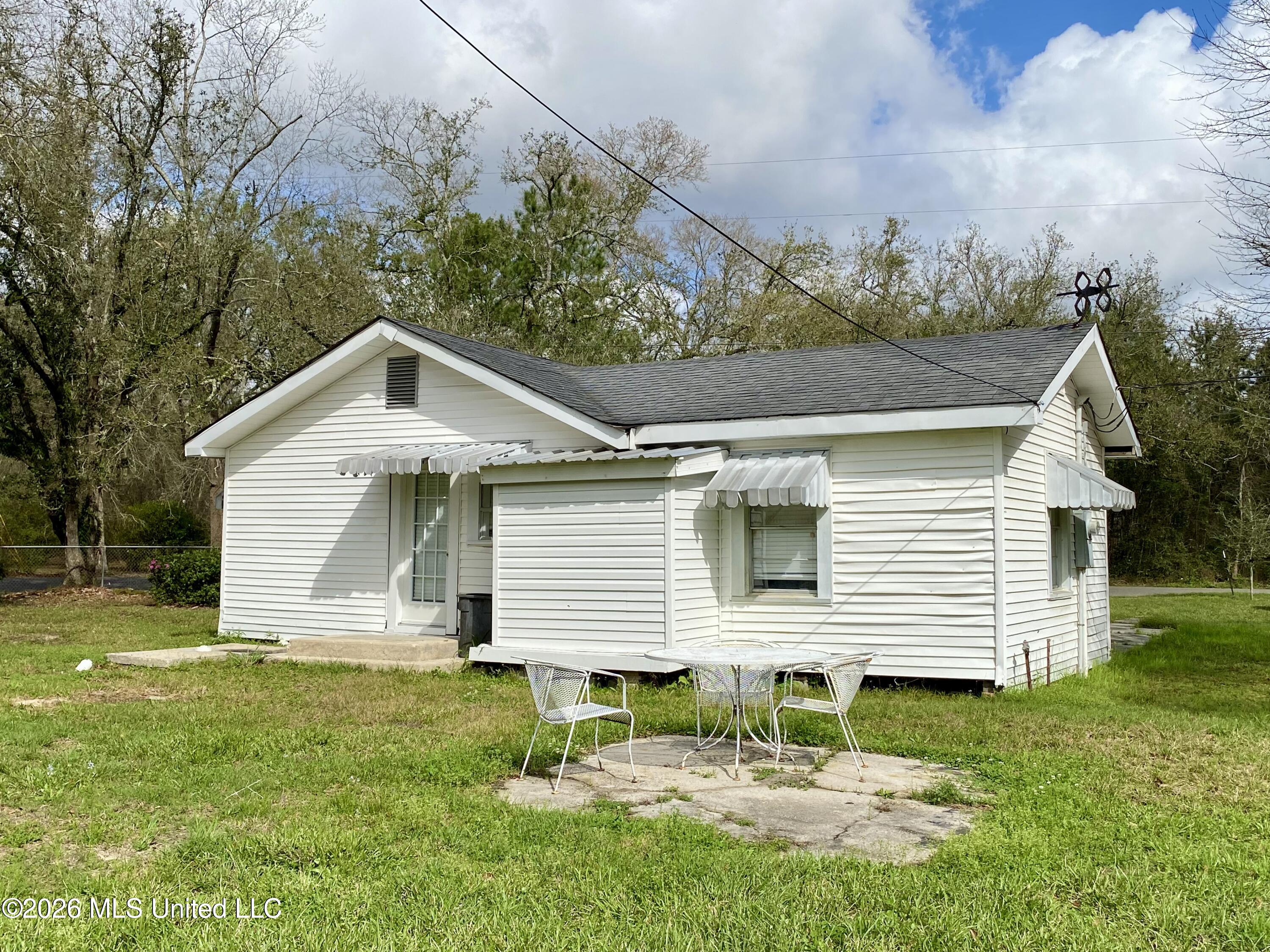 149 Grover Barrett Road Property Photo 13