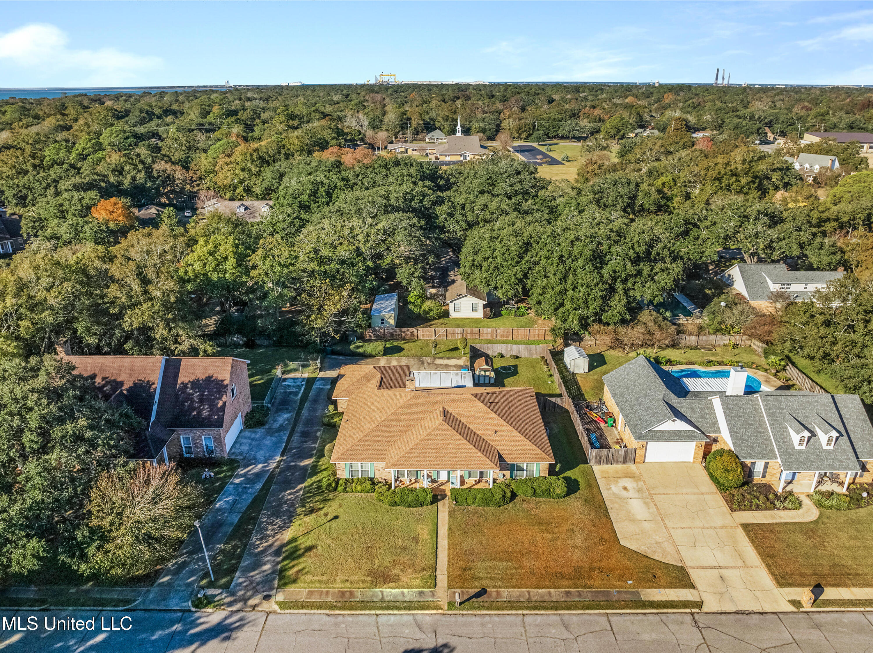1301 Heidenheim Street Property Photo 29
