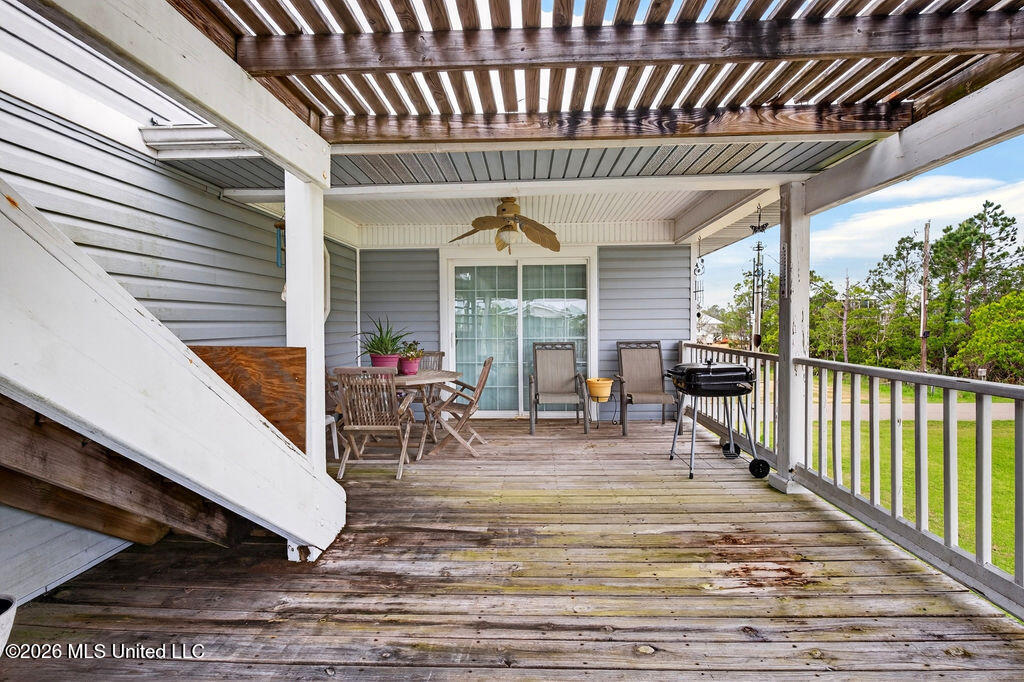 10199 Whale Avenue Property Photo 12