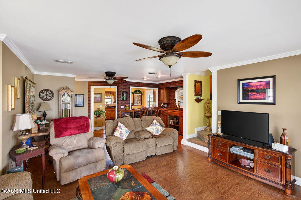 10199 Whale Avenue Property Photo 16