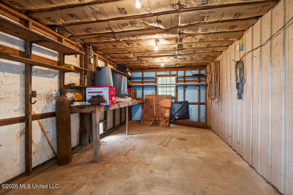 10199 Whale Avenue Property Photo 37