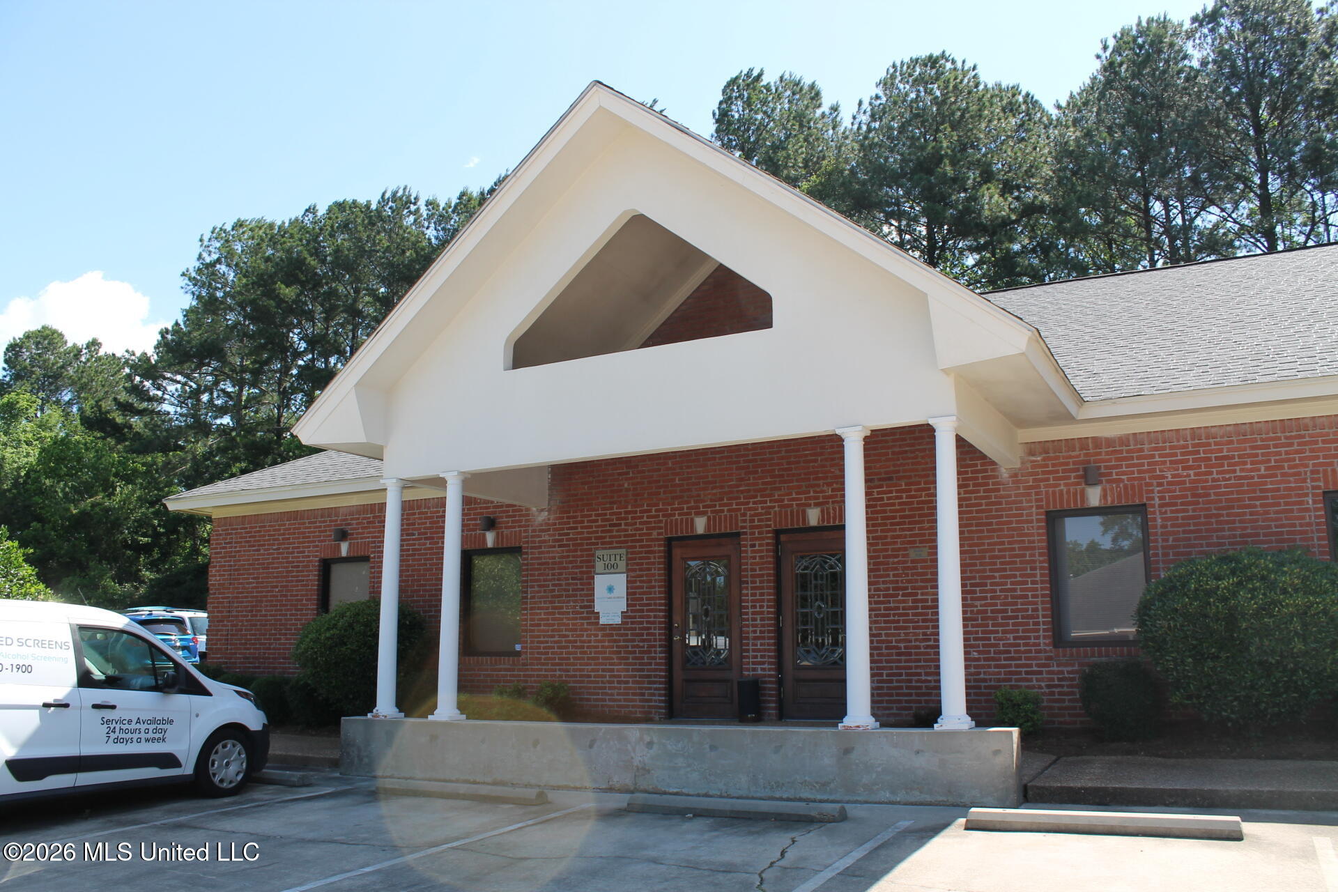 875 Northpark Drive Property Photo 1
