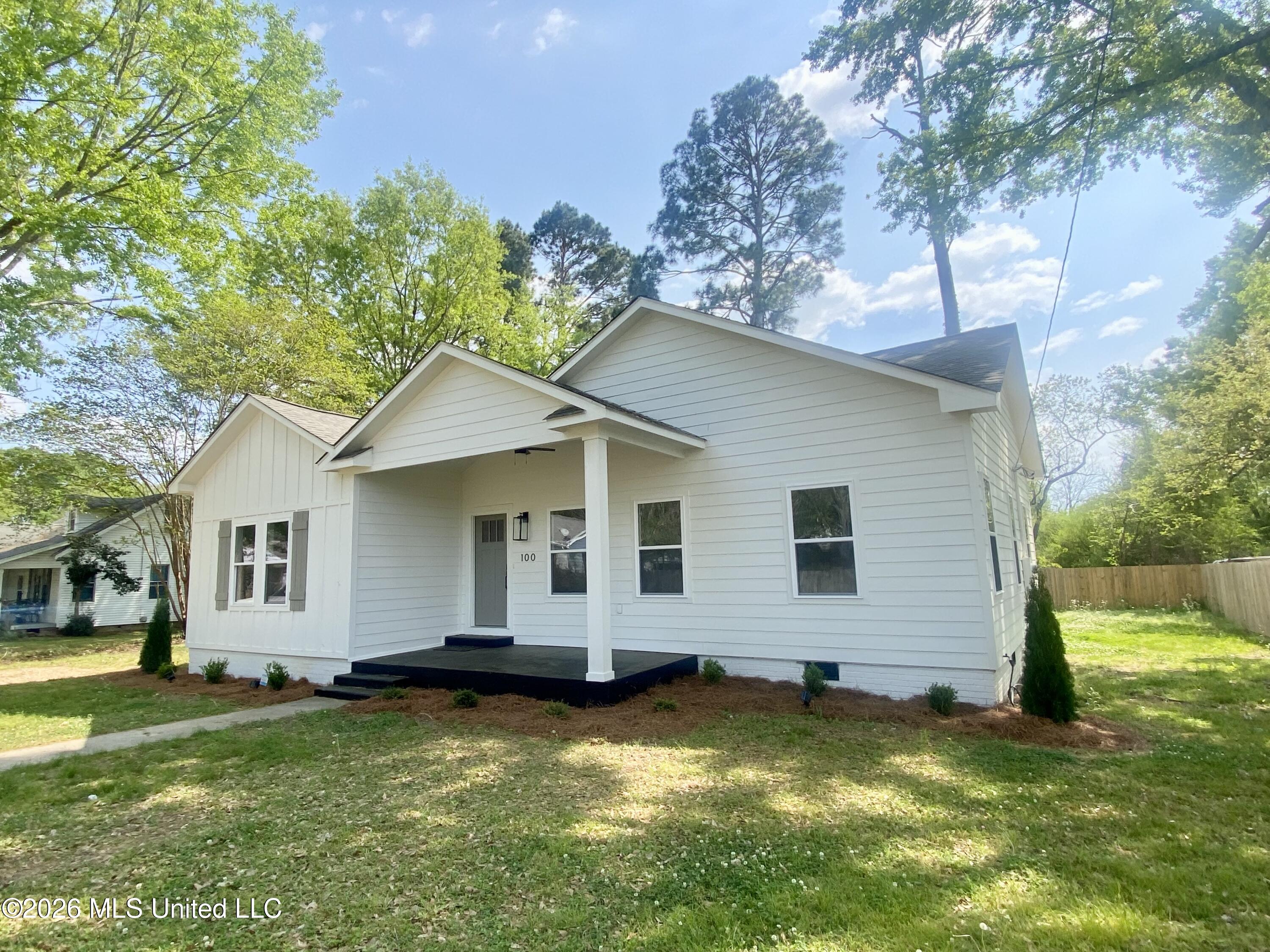 100 Lamar Street Property Photo 2
