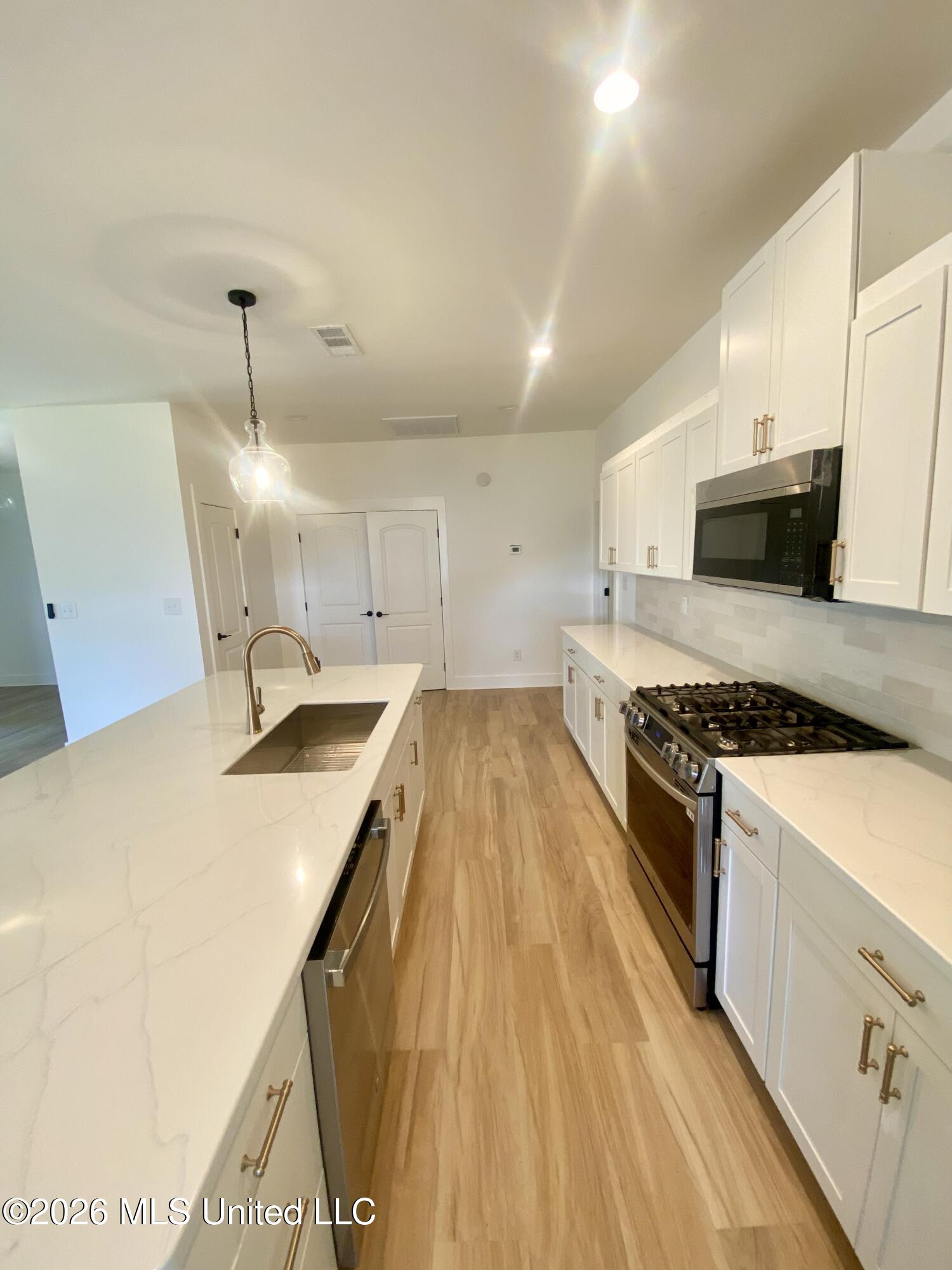 100 Lamar Street Property Photo 11