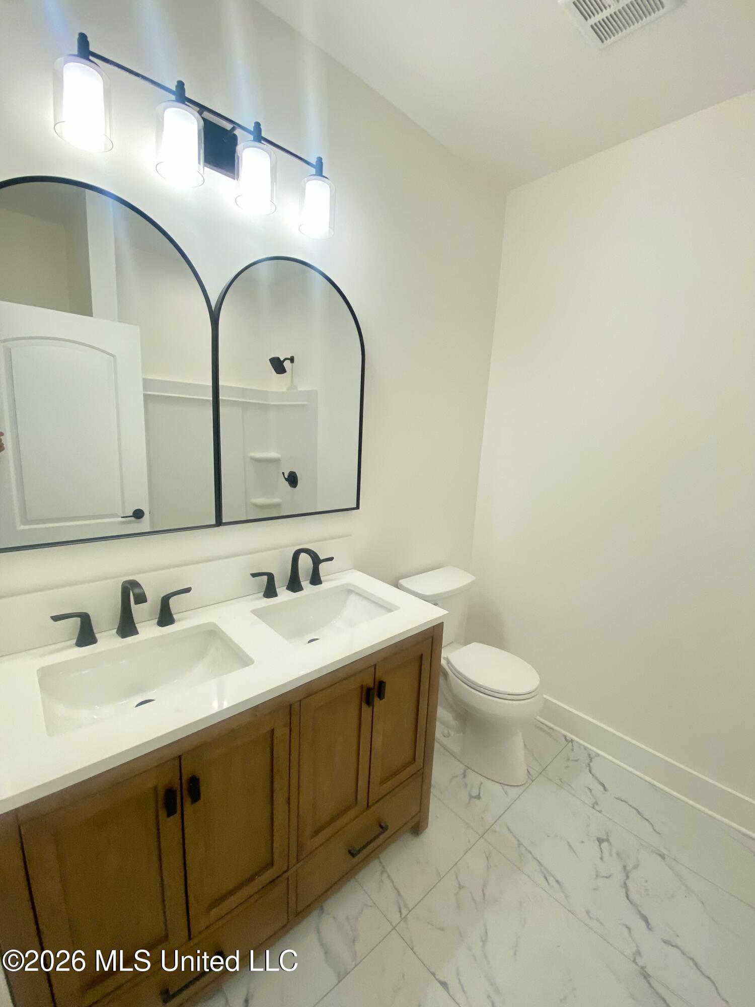 100 Lamar Street Property Photo 21