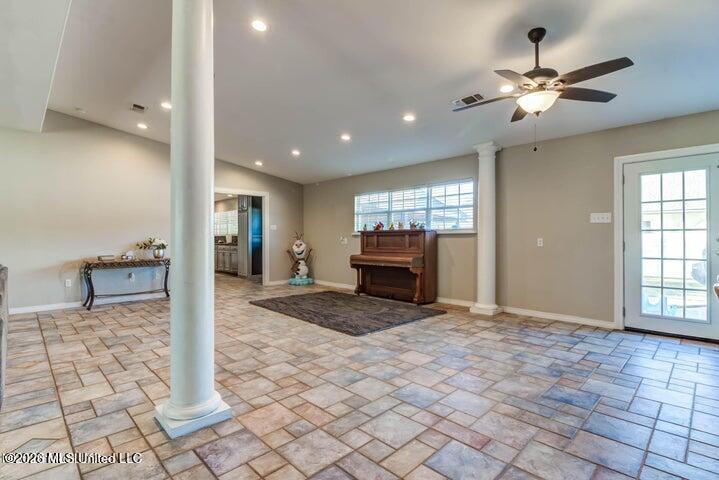 7079 Menge Avenue Property Photo 11
