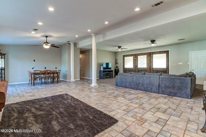 7079 Menge Avenue Property Photo 15