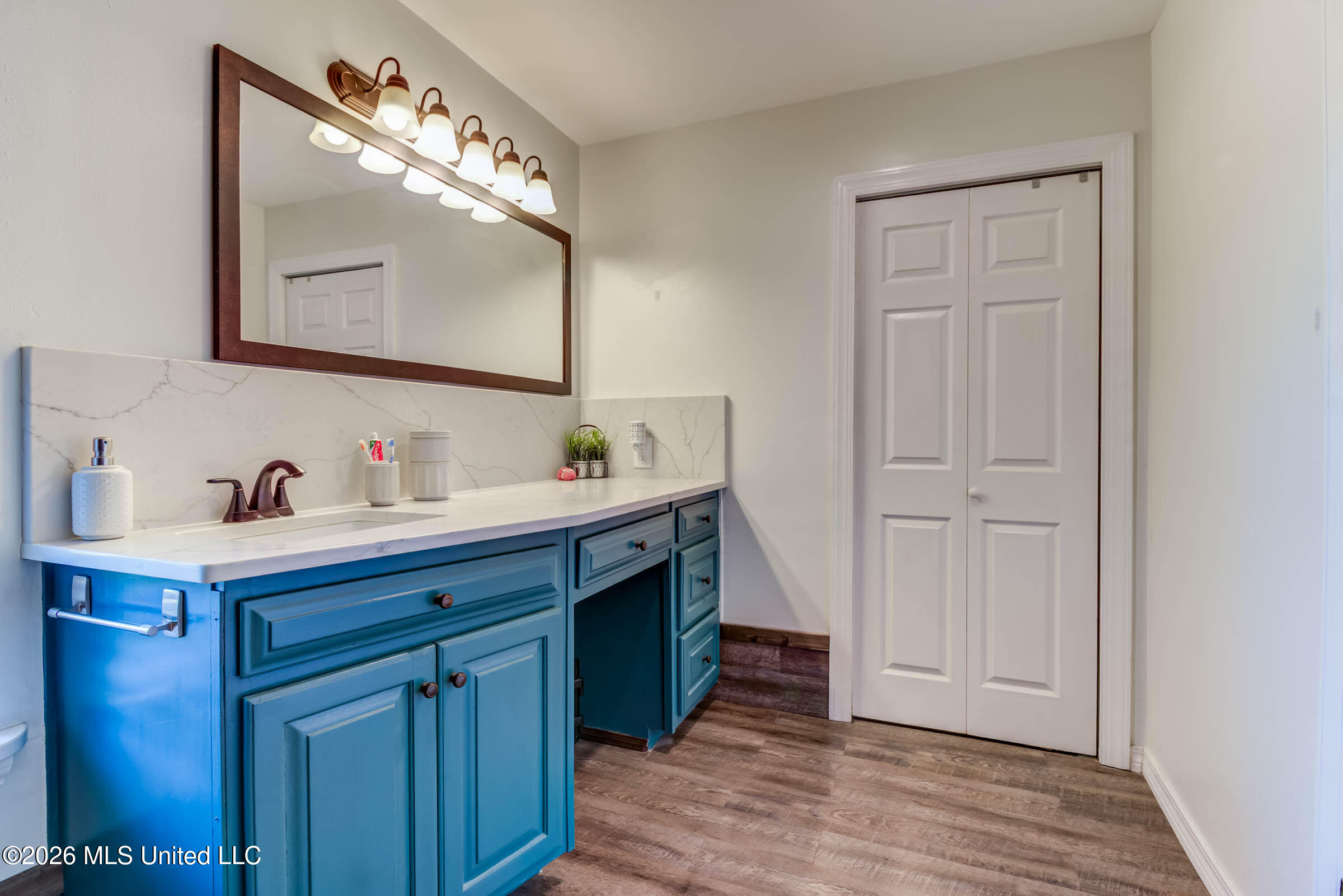 7079 Menge Avenue Property Photo 19