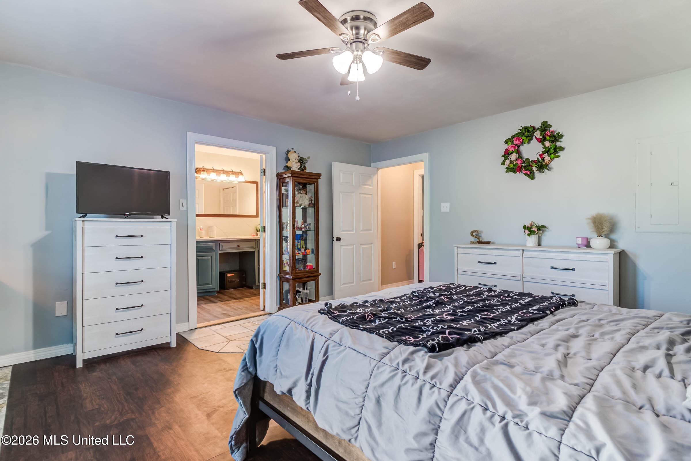 7079 Menge Avenue Property Photo 24