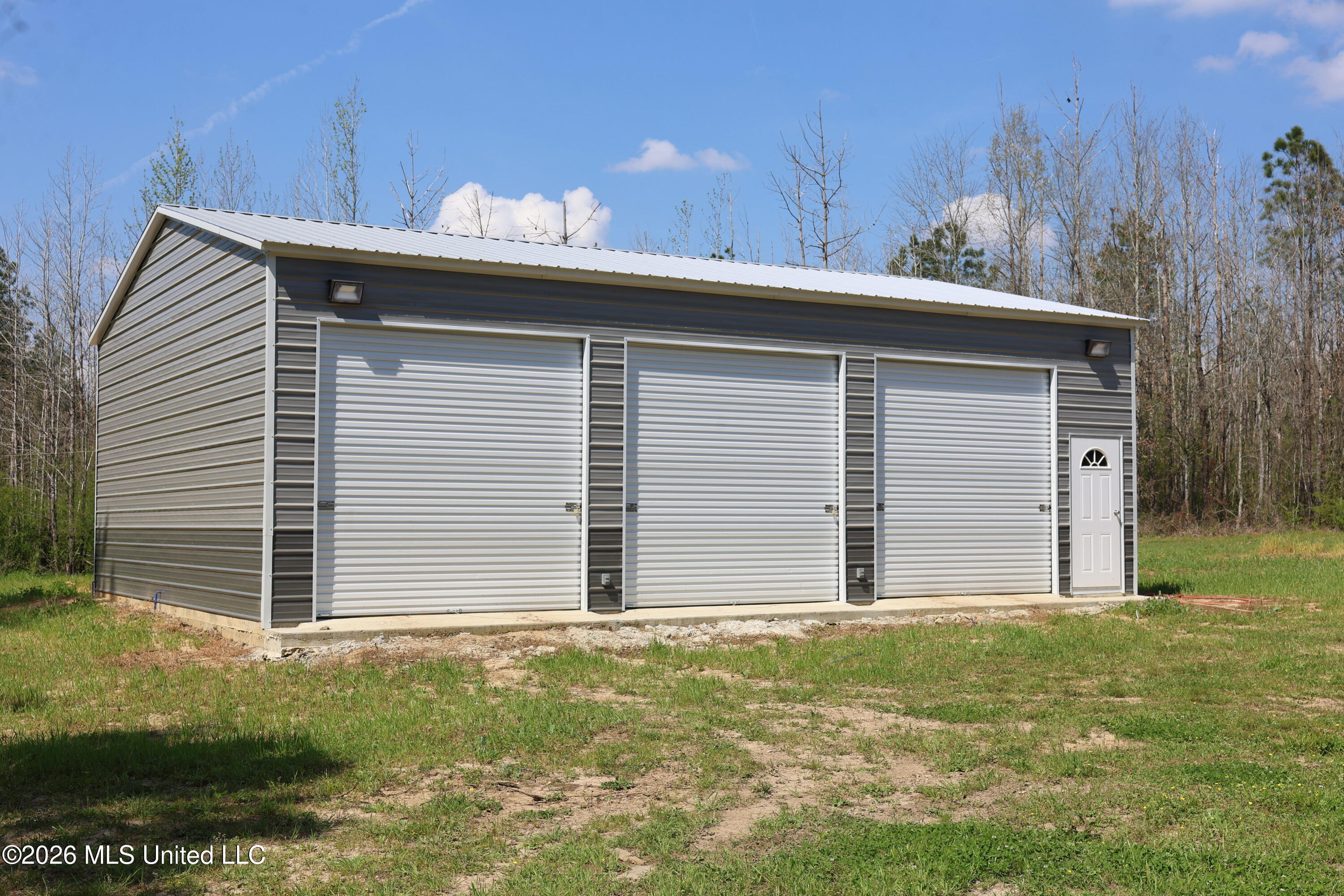 3194 James Road Property Photo 12