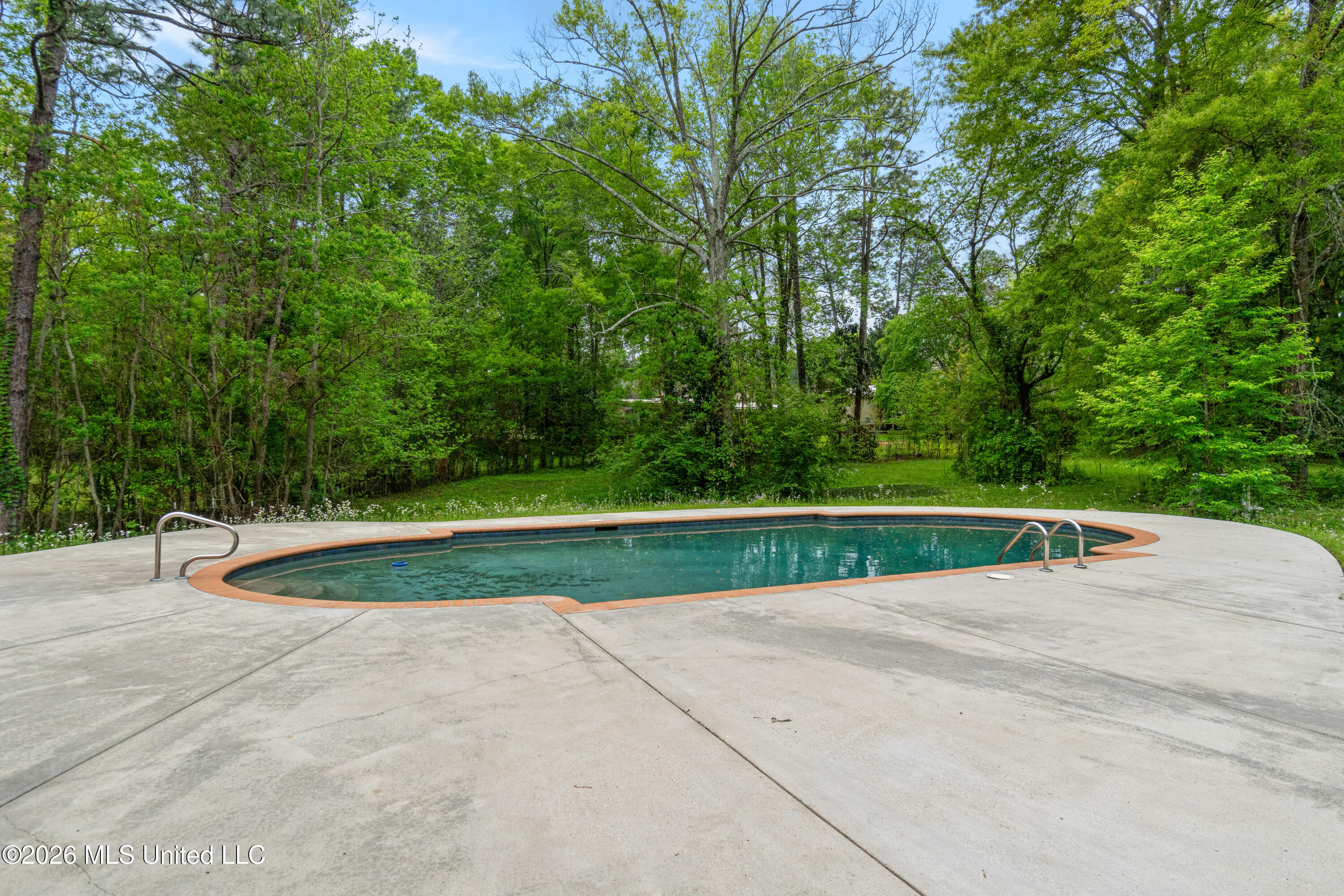 2 Village Lane Property Photo 49