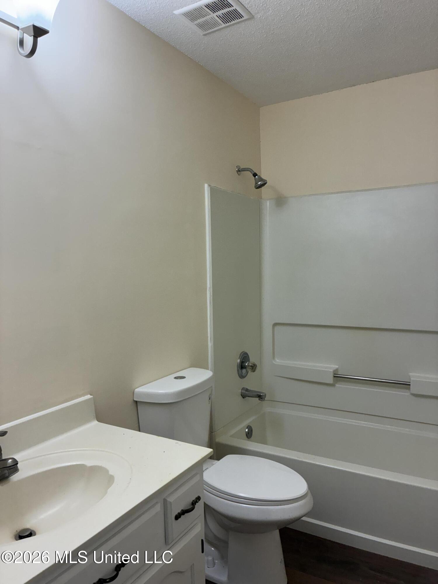 6515 Jamestown Avenue Property Photo 8