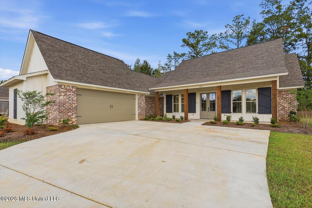 725 Celadon Street Property Photo 1