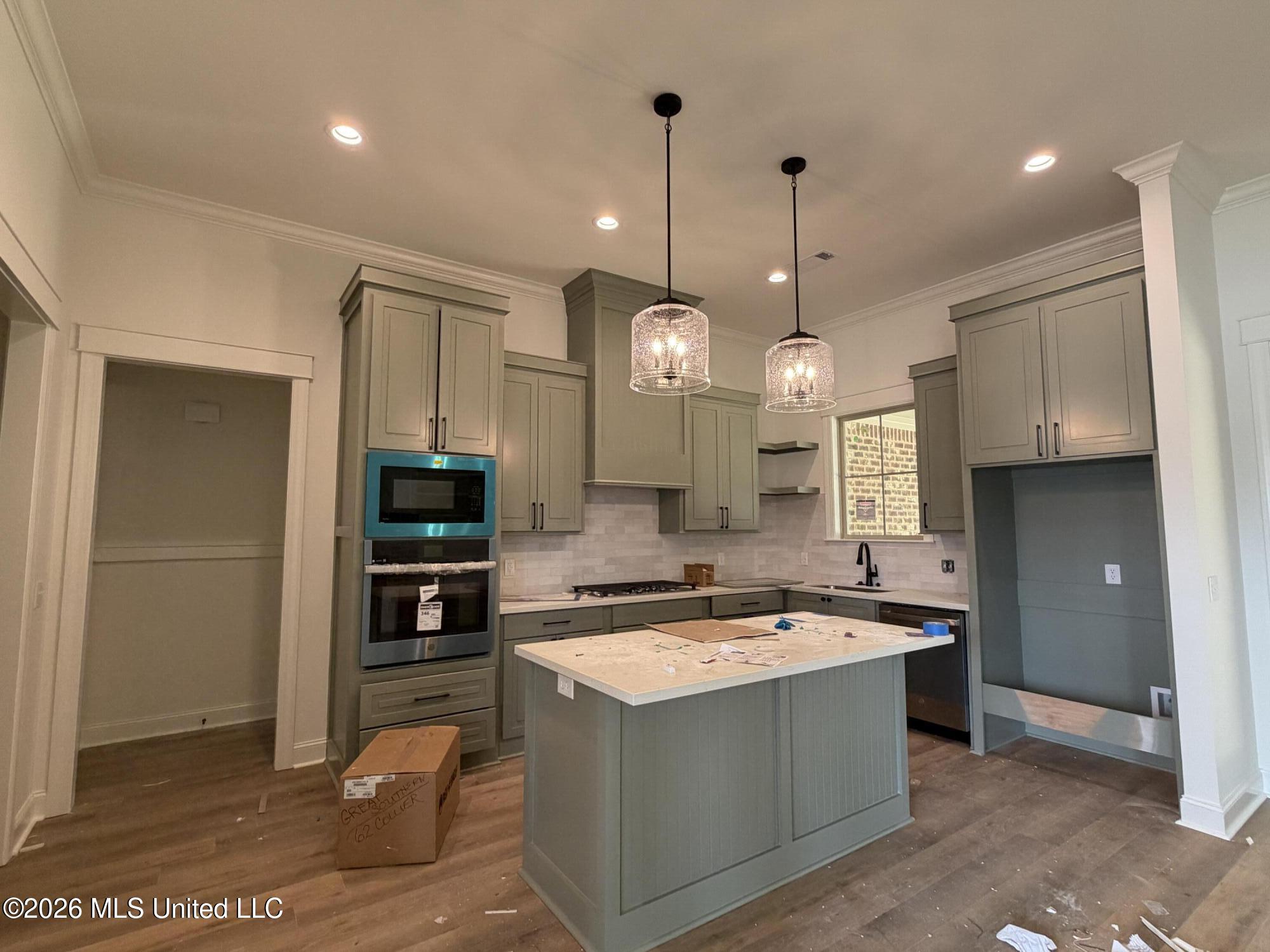 725 Celadon Street Property Photo 3
