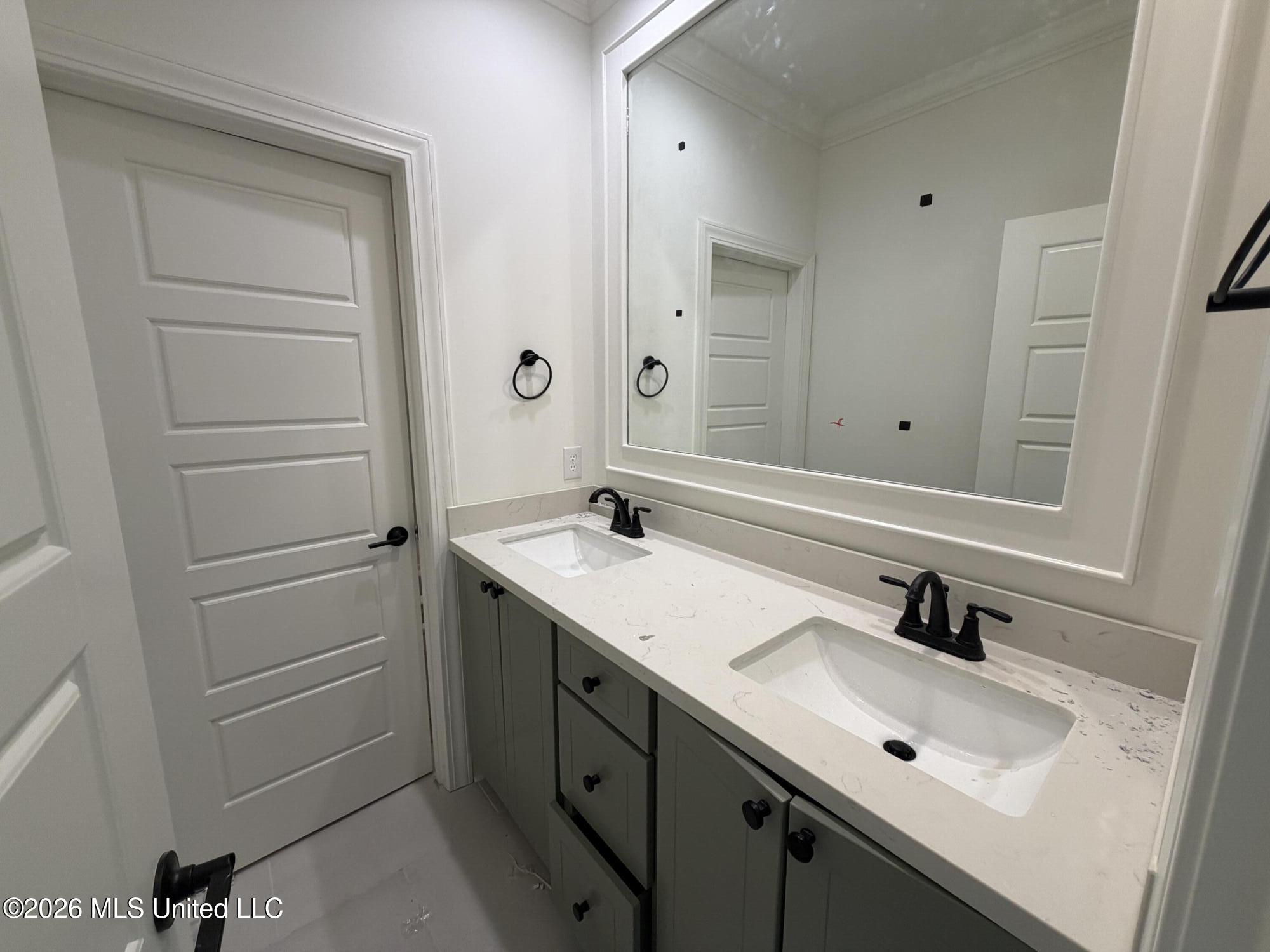 725 Celadon Street Property Photo 7
