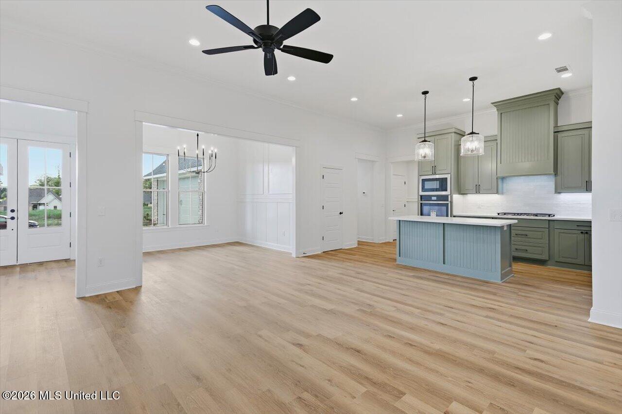 725 Celadon Street Property Photo 7