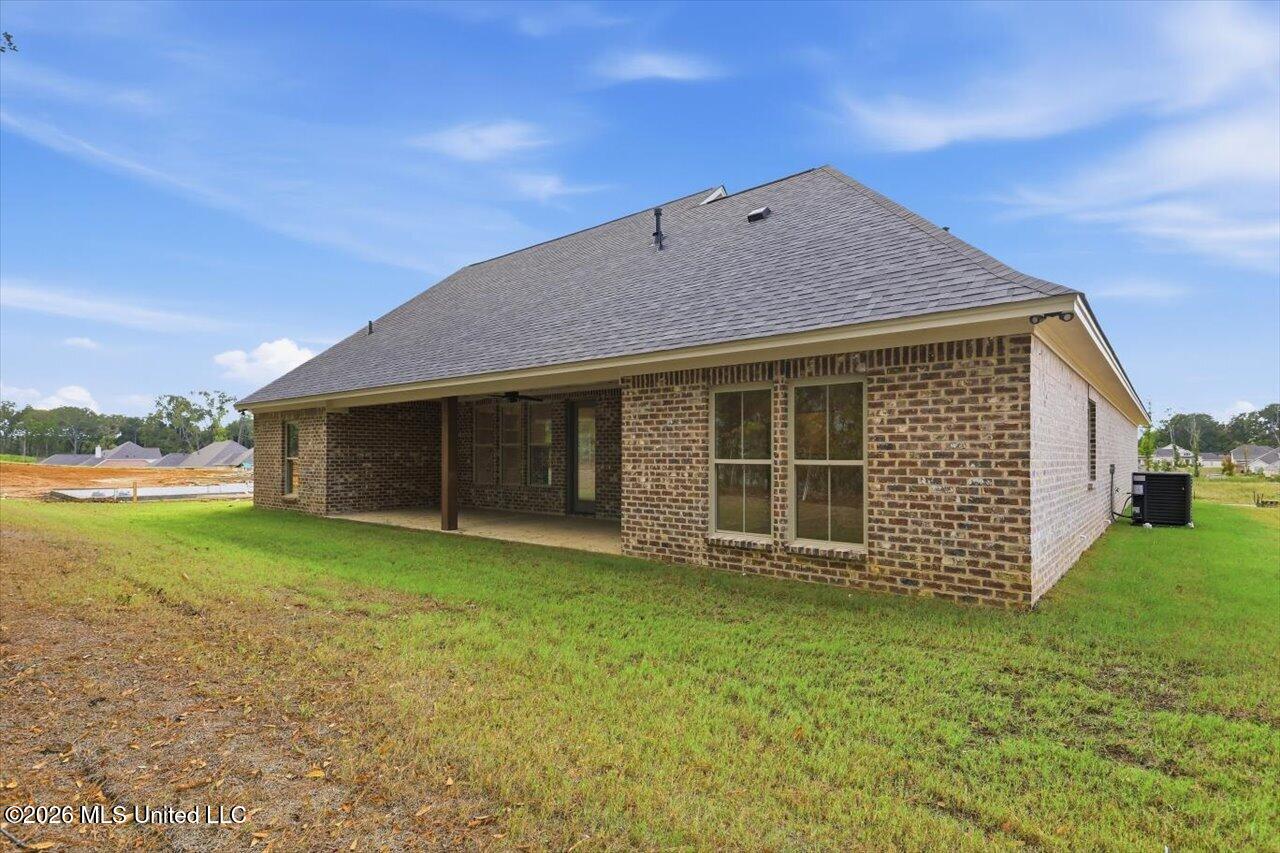 725 Celadon Street Property Photo 33