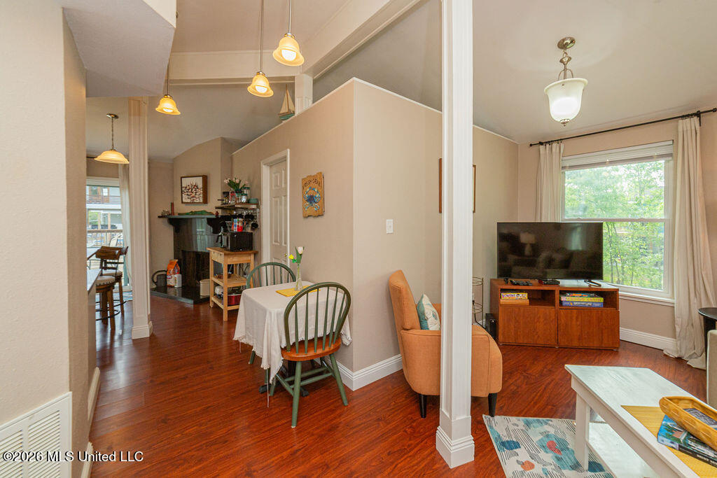 4070 Cardinal Street Property Photo 11