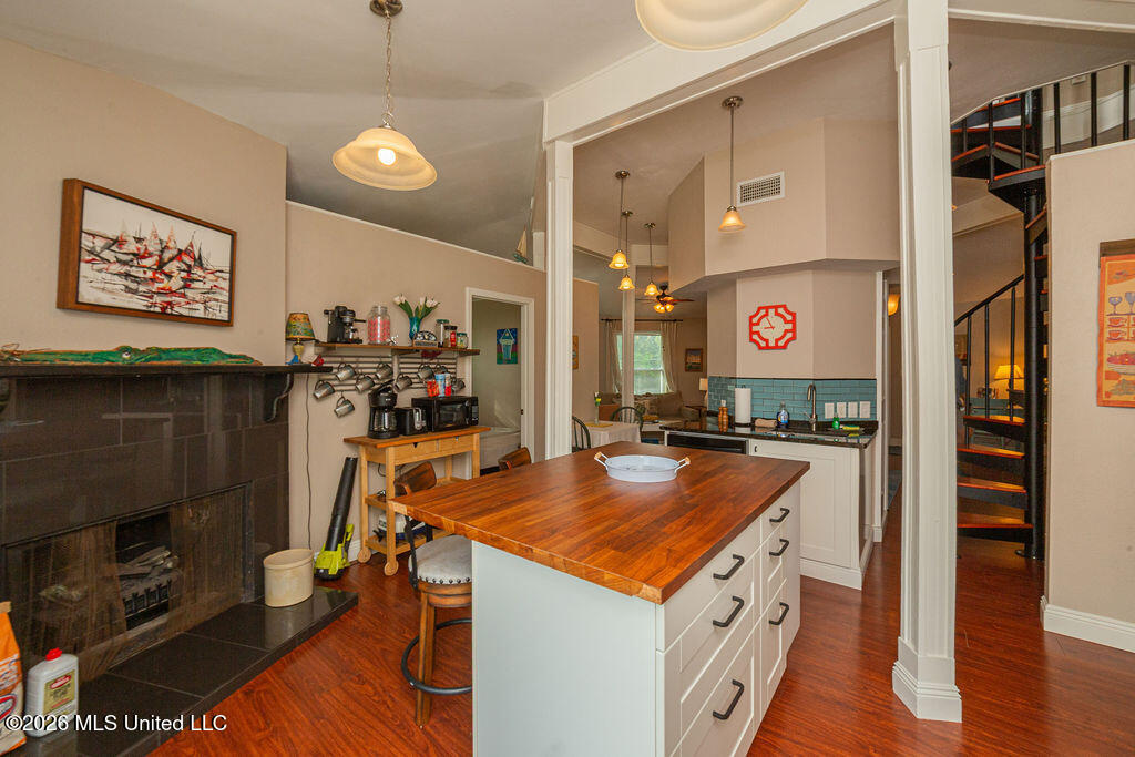 4070 Cardinal Street Property Photo 16
