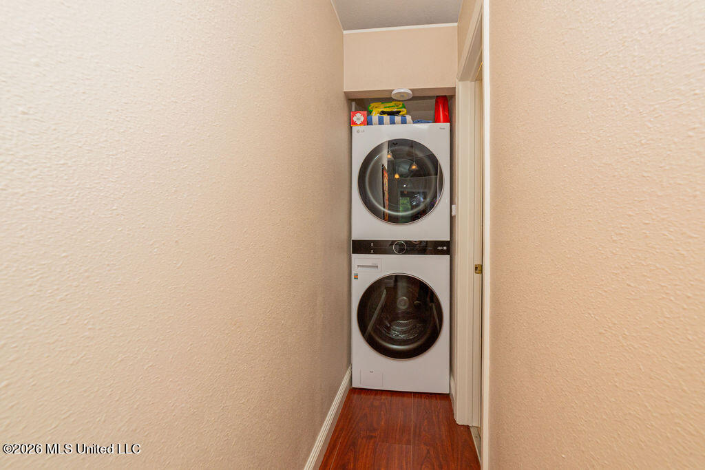 4070 Cardinal Street Property Photo 22
