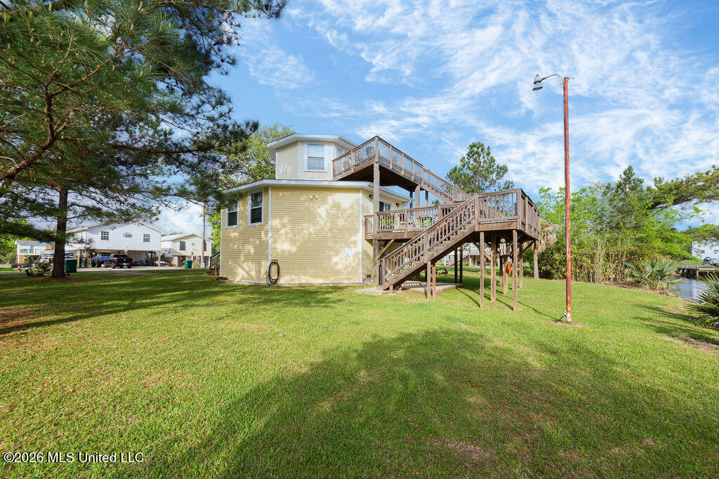 4070 Cardinal Street Property Photo 44
