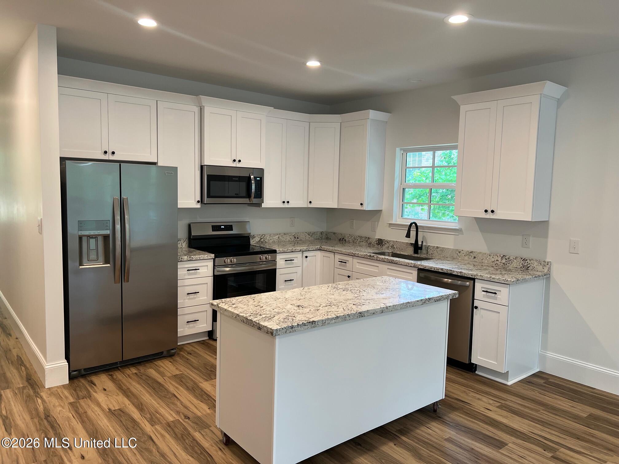 952 Kale Street Property Photo 6