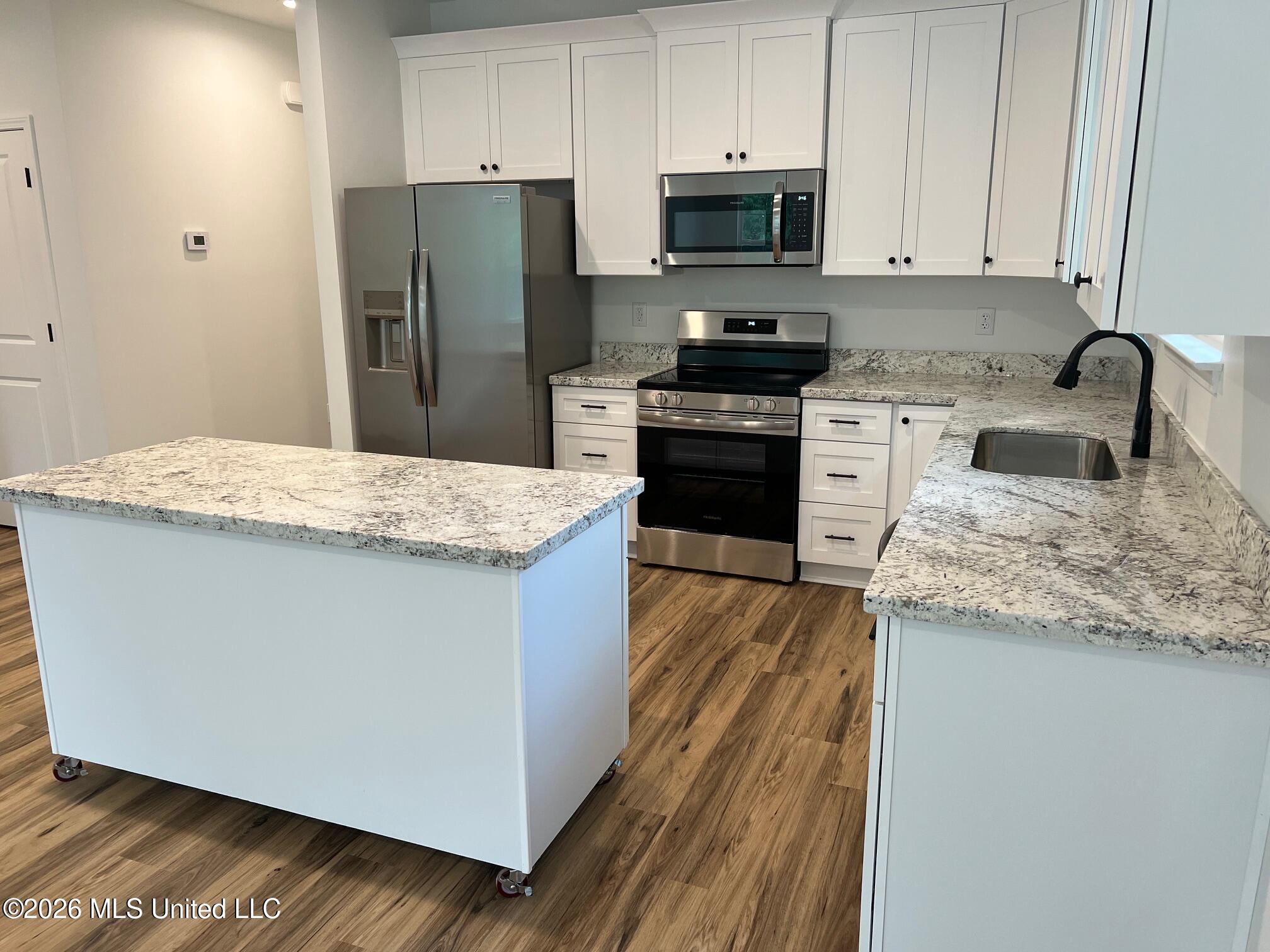 952 Kale Street Property Photo 7