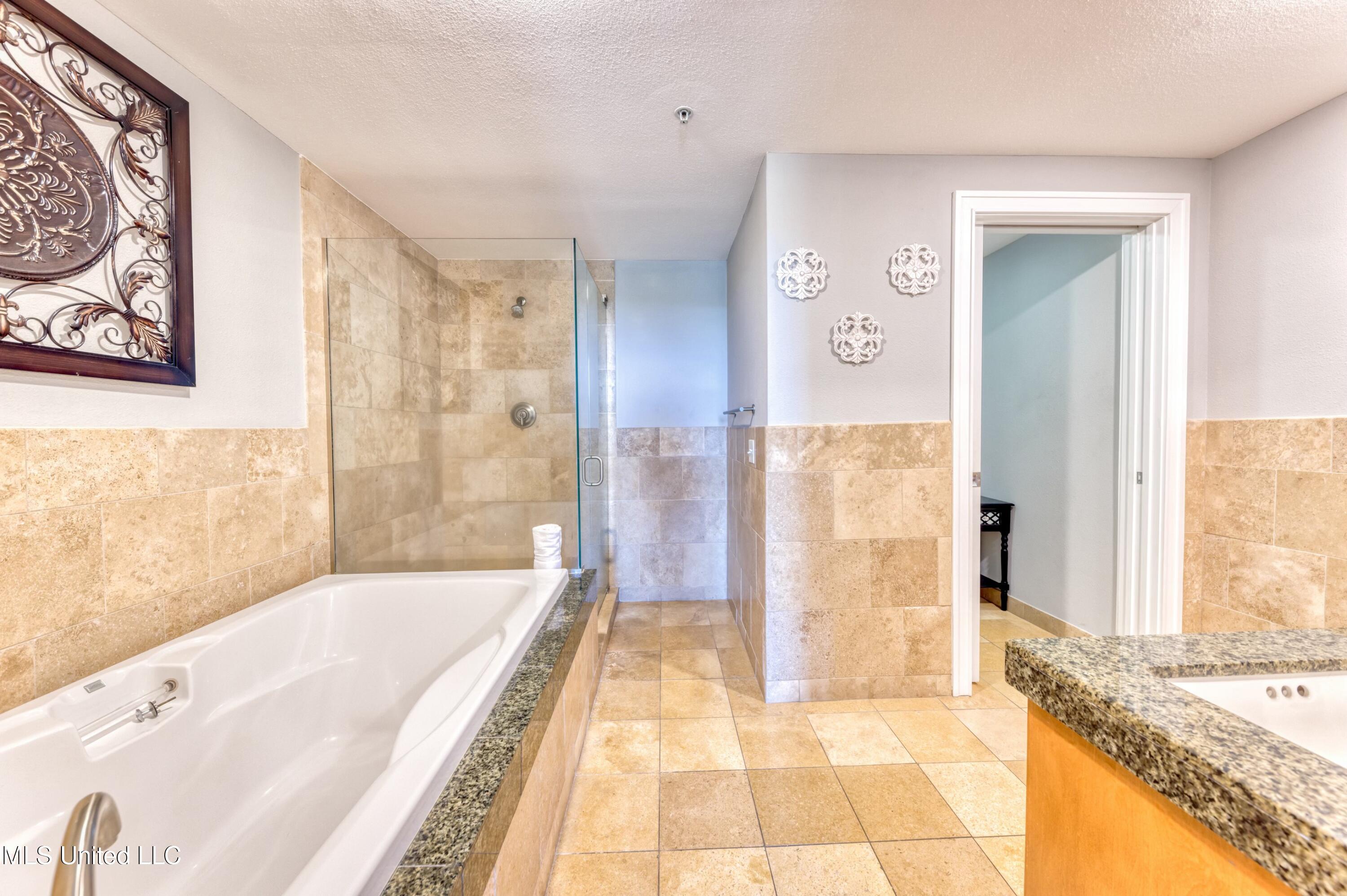 2060 Beach Boulevard Property Photo 13