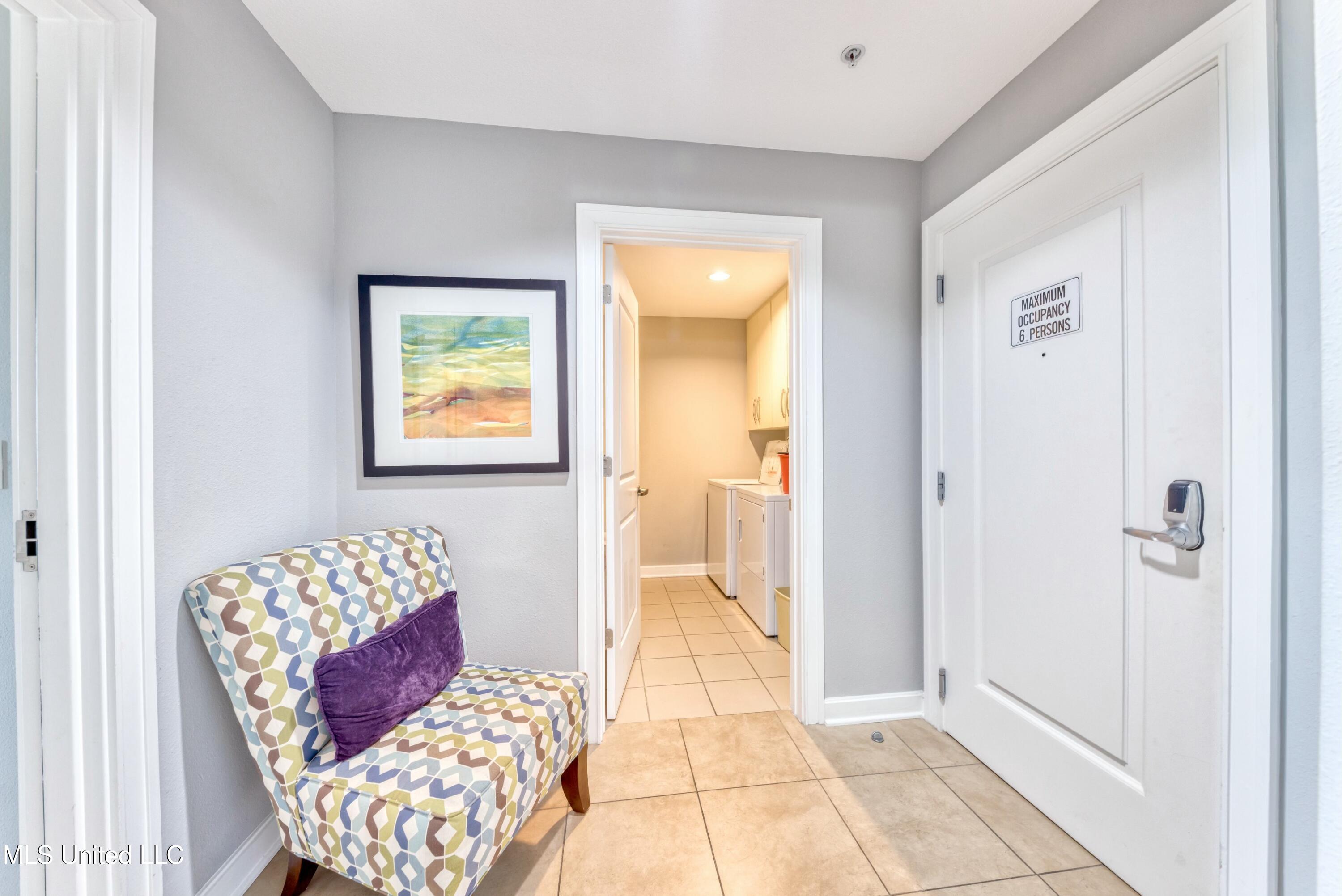 2060 Beach Boulevard Property Photo 16
