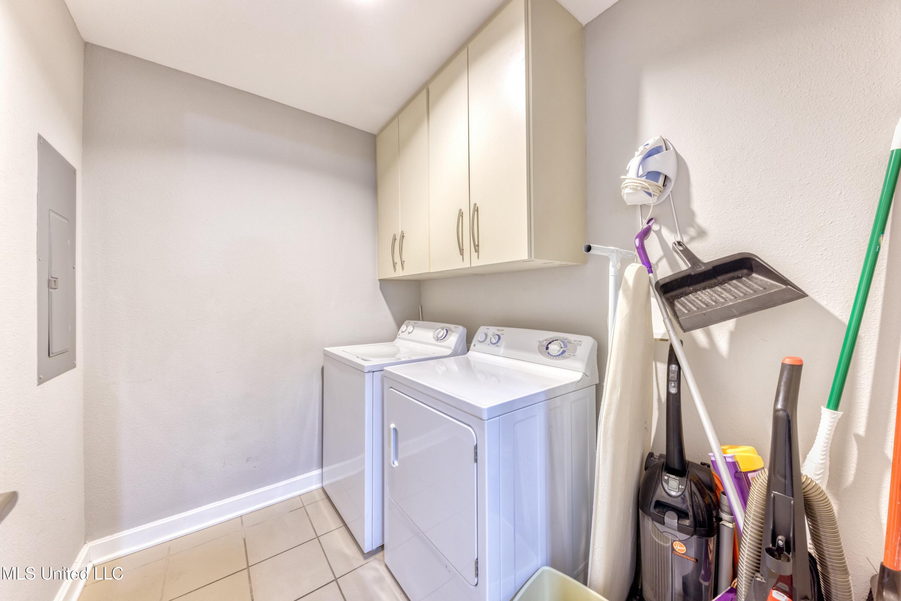 2060 Beach Boulevard Property Photo 22