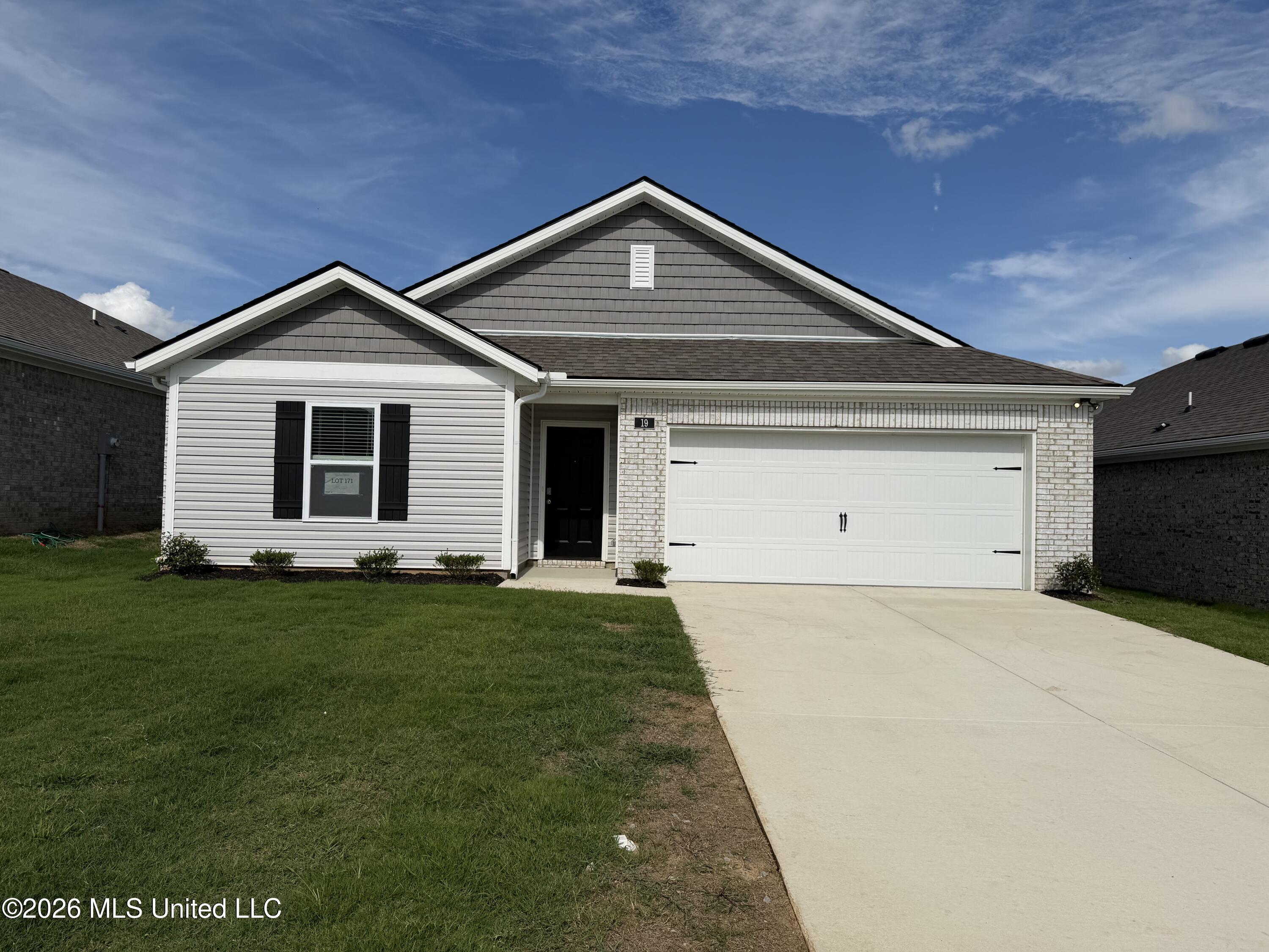 19 S Thorn Tree Street Property Photo 1