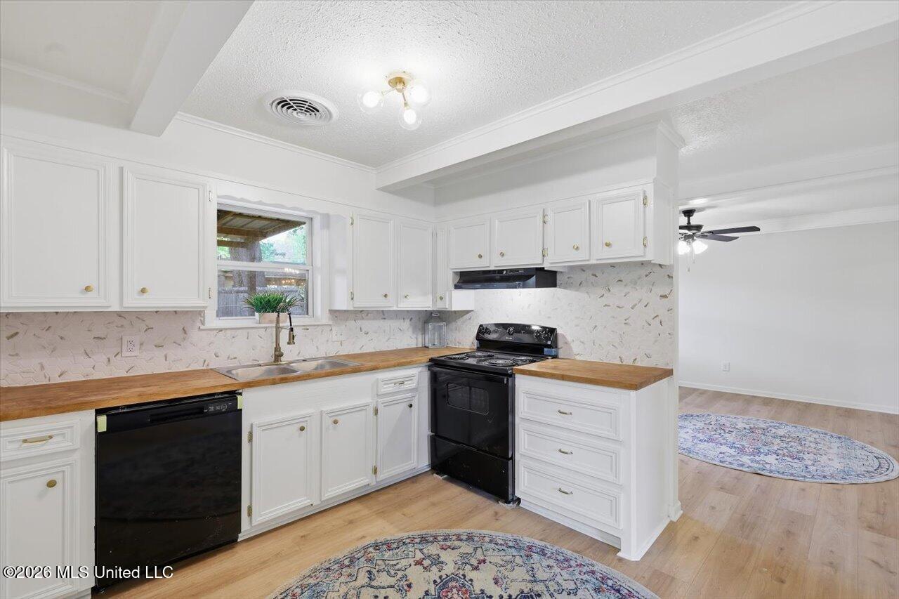 1201 Rockingham Drive Property Photo 11