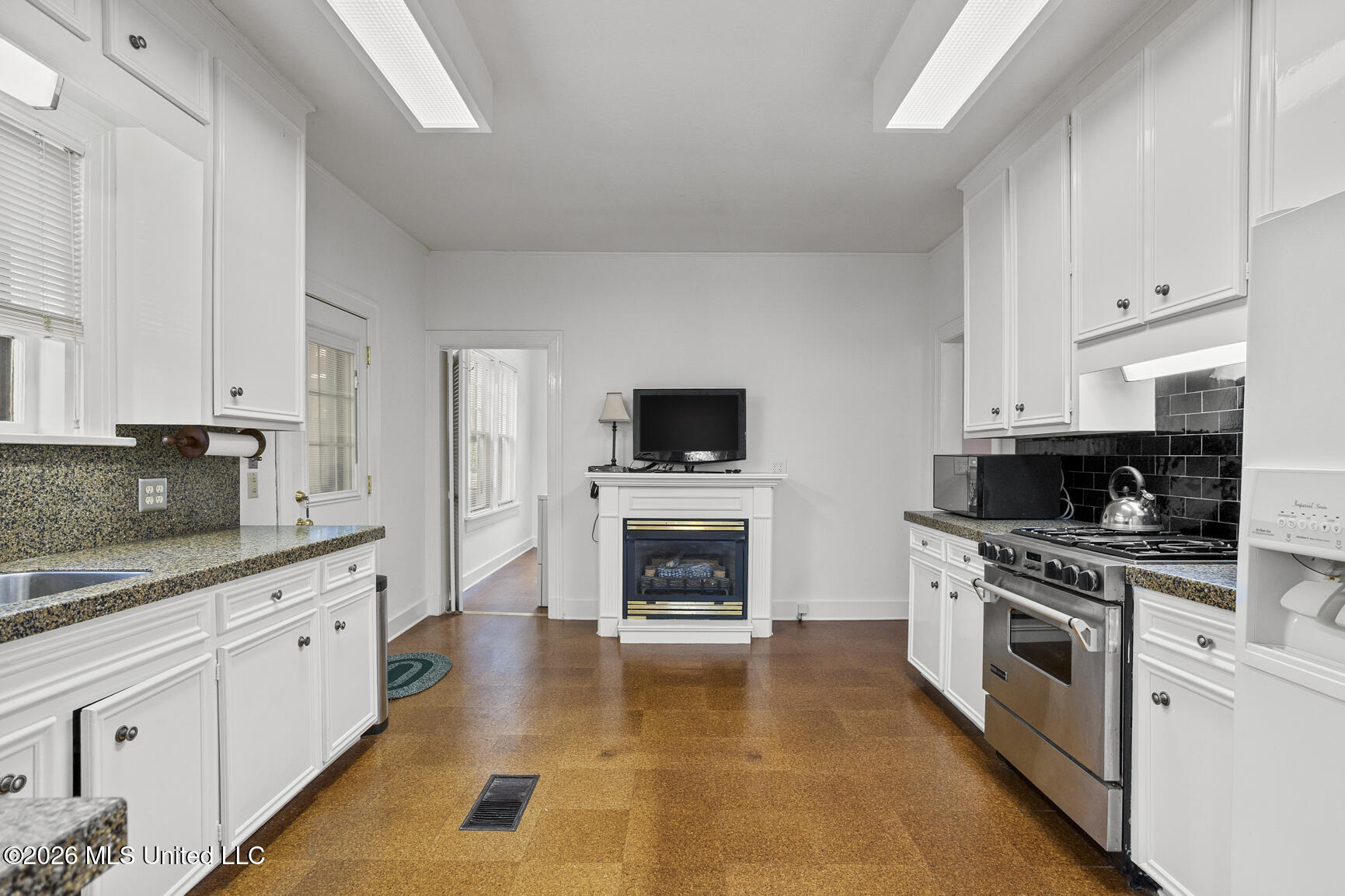 2010 Laurel Street Property Photo 17