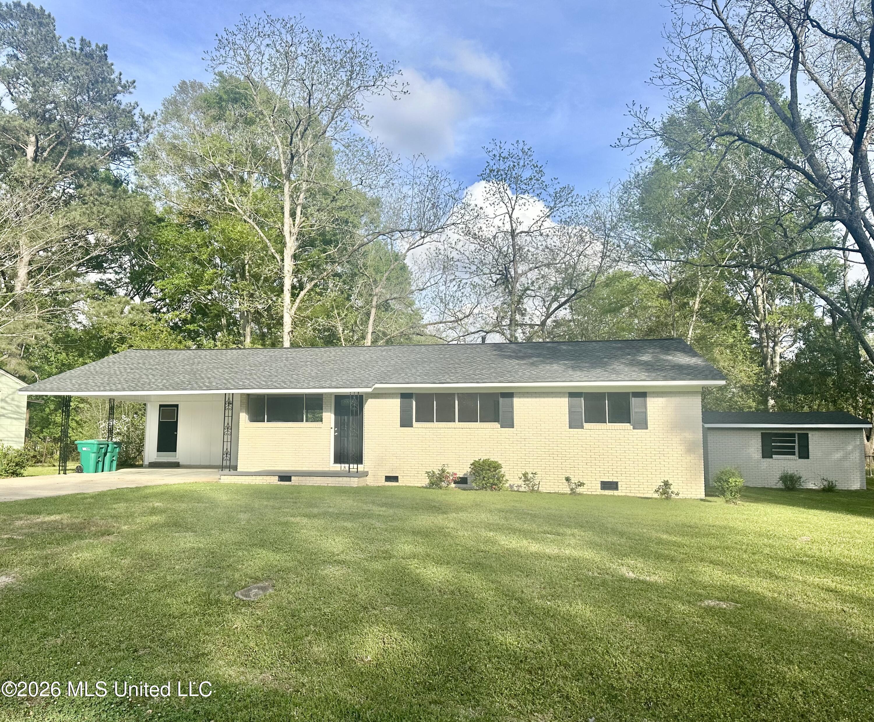 1009 S Jackson Street Property Photo 1