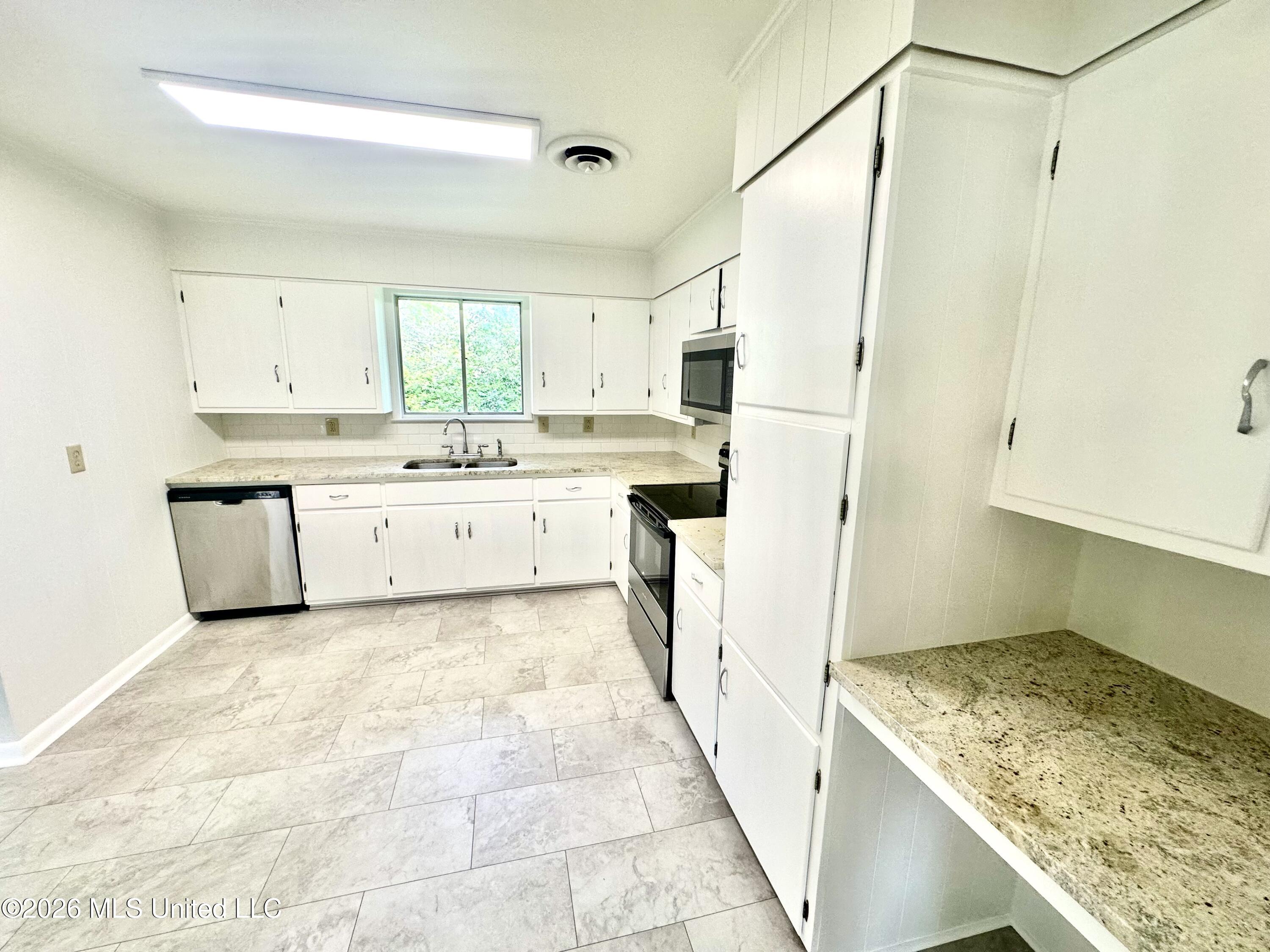 1009 S Jackson Street Property Photo 5