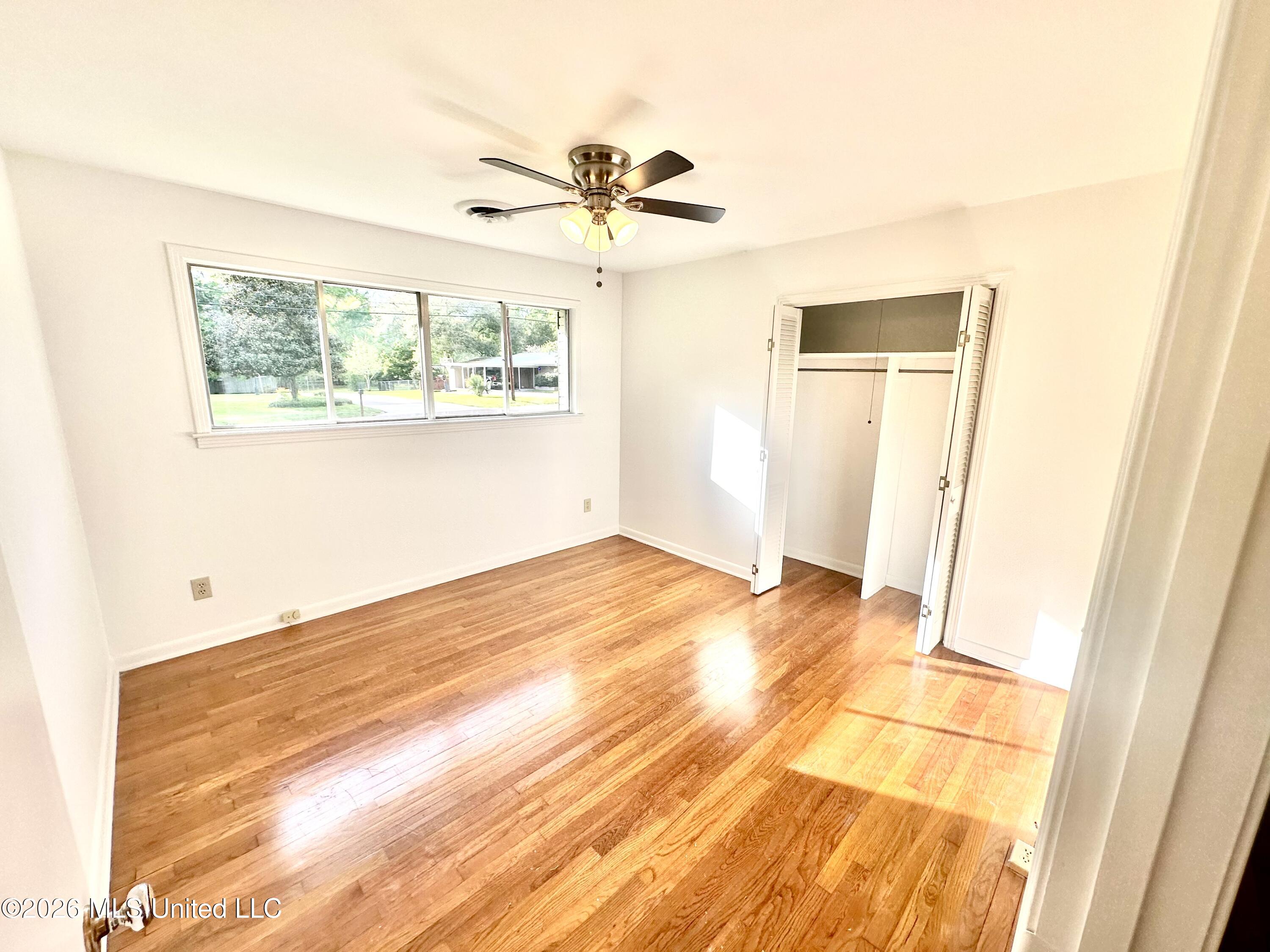 1009 S Jackson Street Property Photo 6