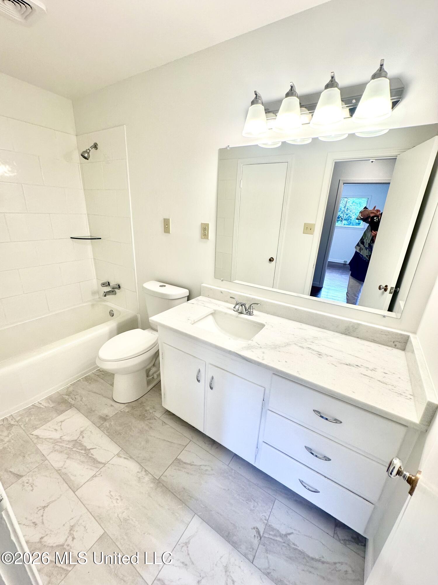 1009 S Jackson Street Property Photo 10