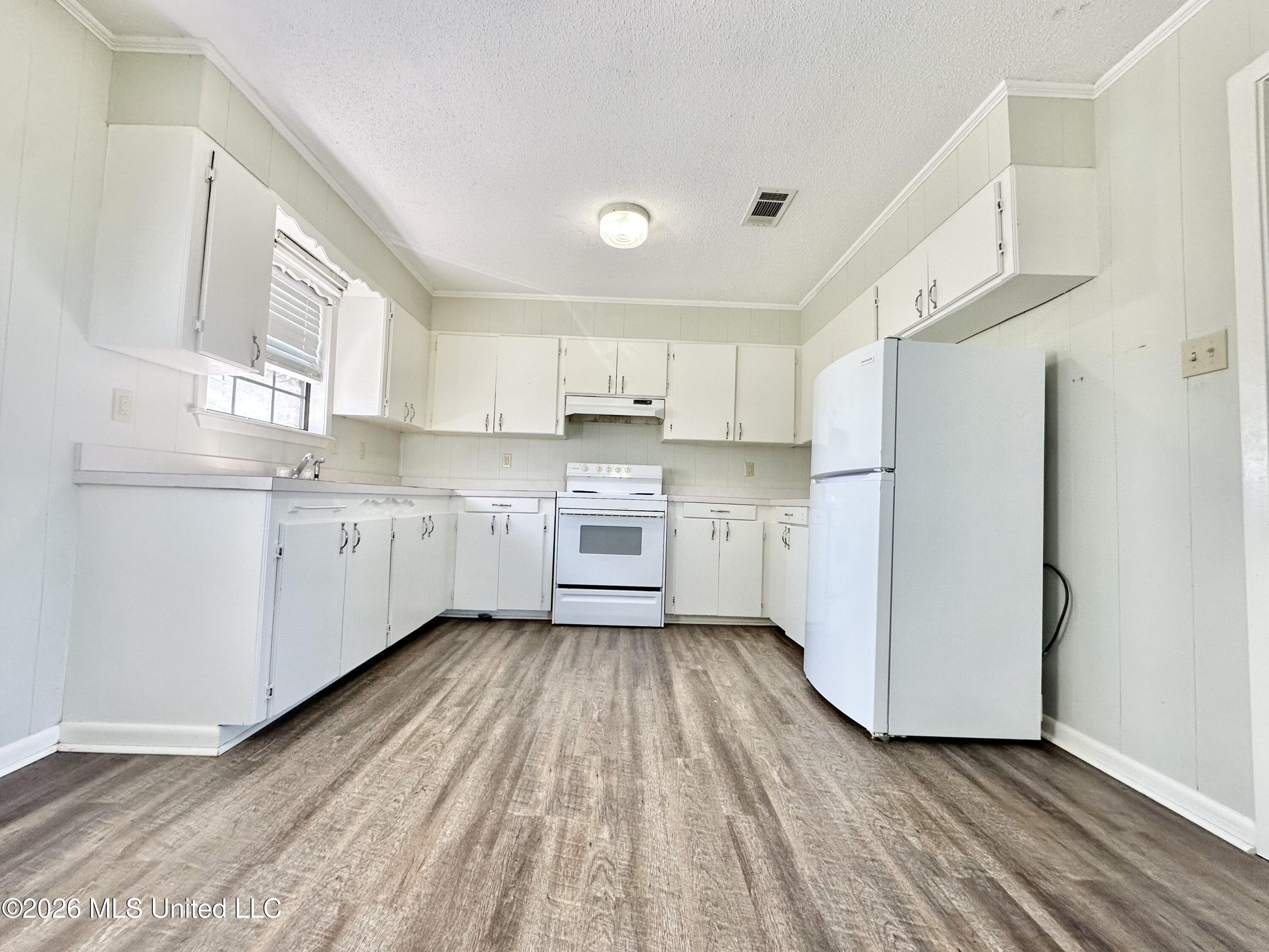4343 Eagle Lake Shore Road Property Photo 4