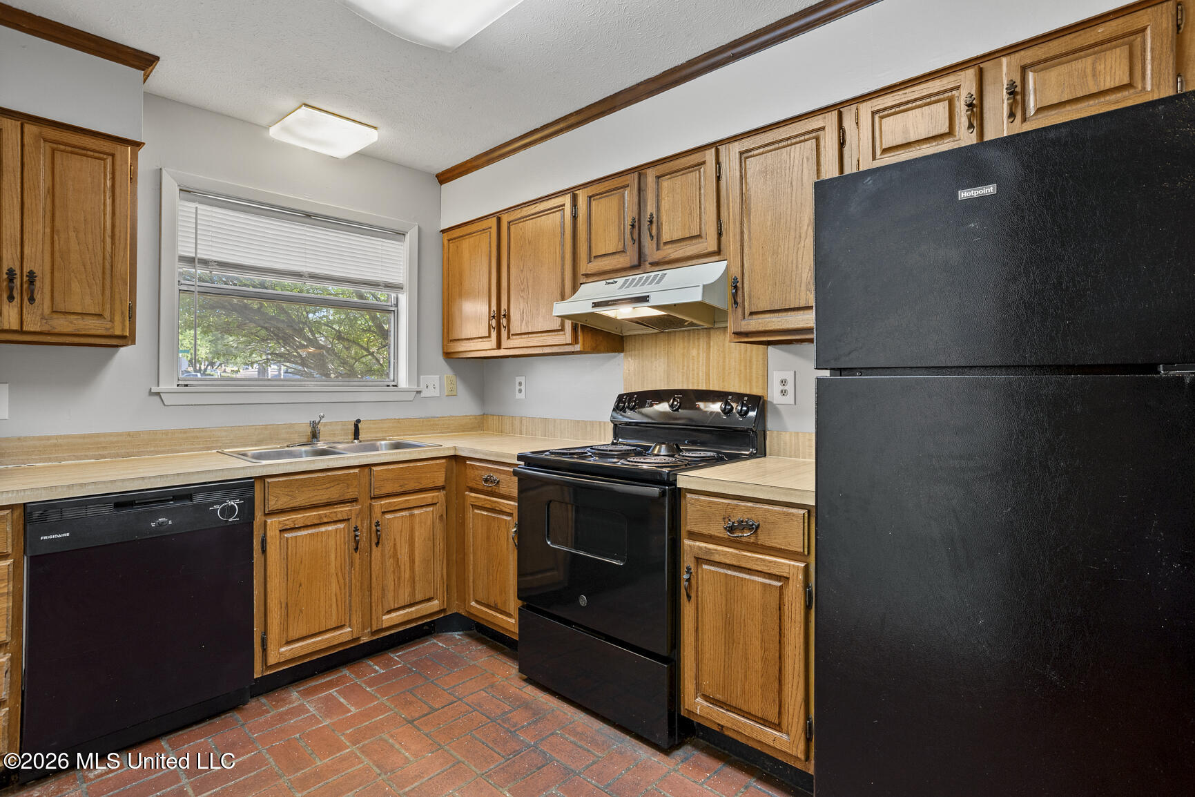 2337 River Oaks Boulevard Property Photo 6