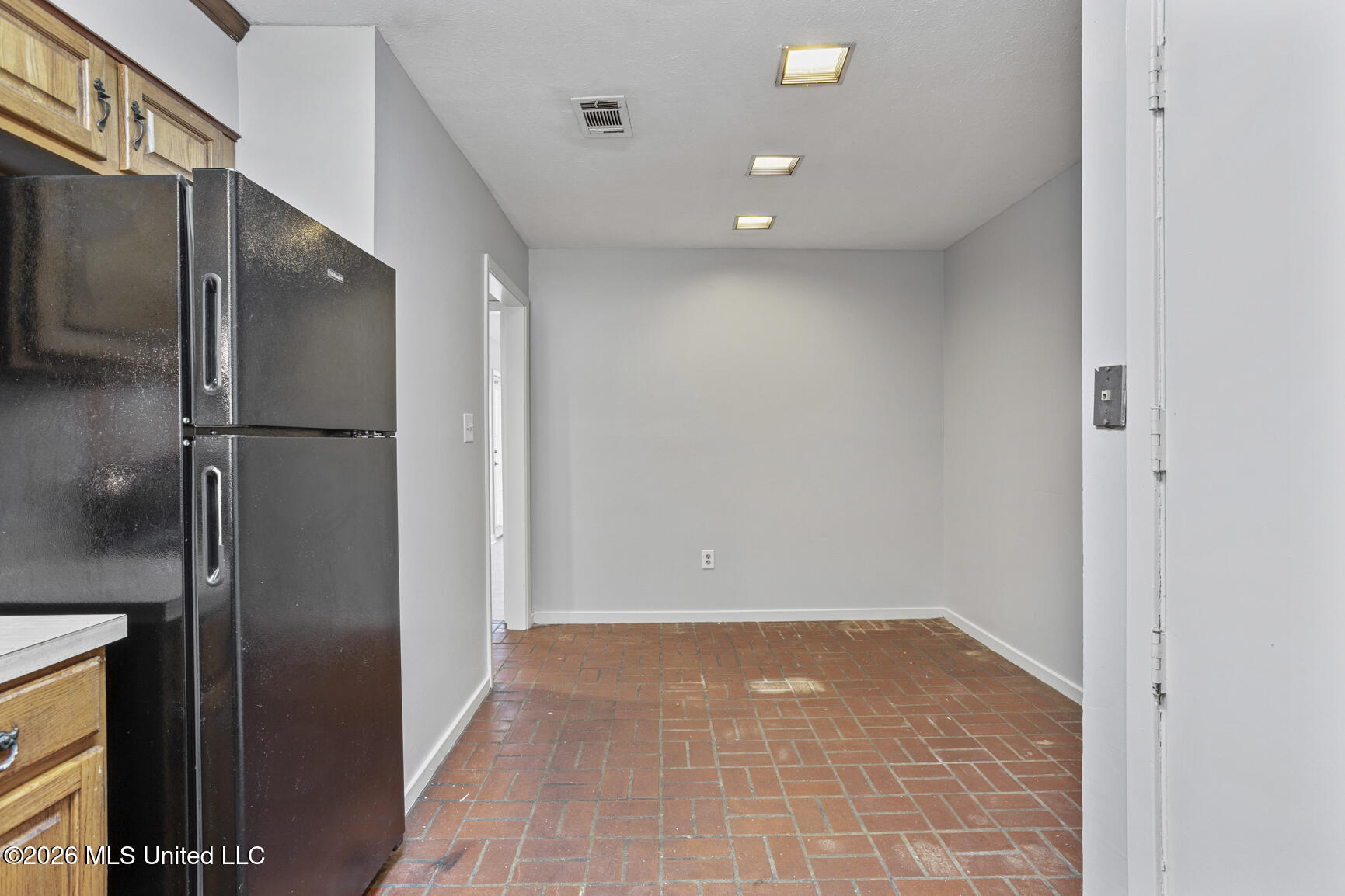 2337 River Oaks Boulevard Property Photo 8