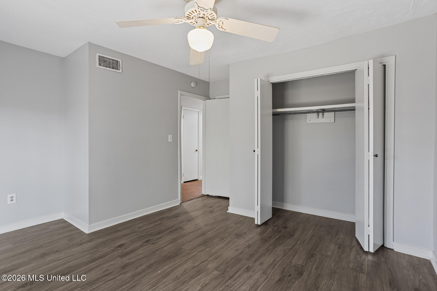 2337 River Oaks Boulevard Property Photo 15