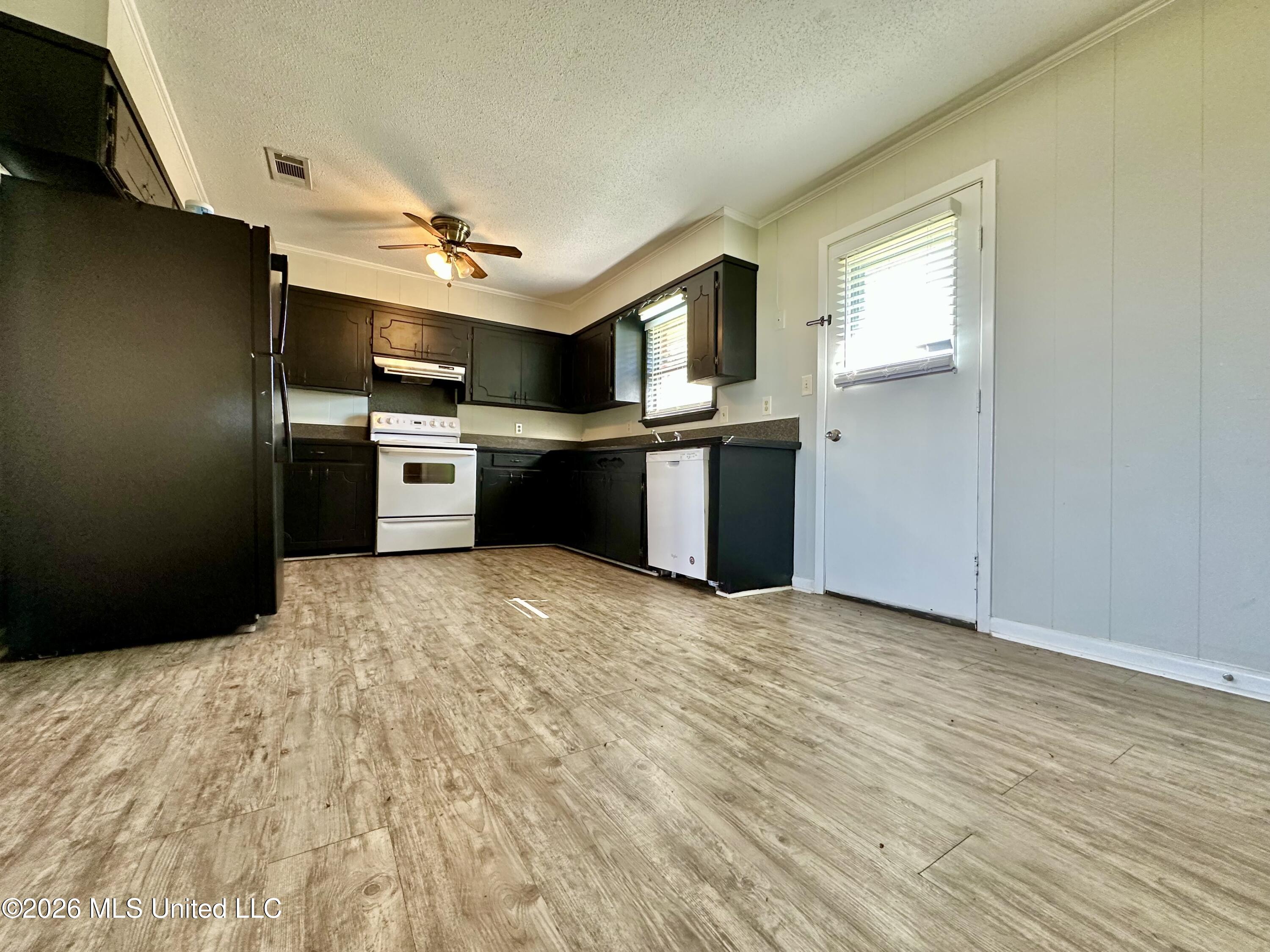 4363 Eagle Lake Shore Road Property Photo 5