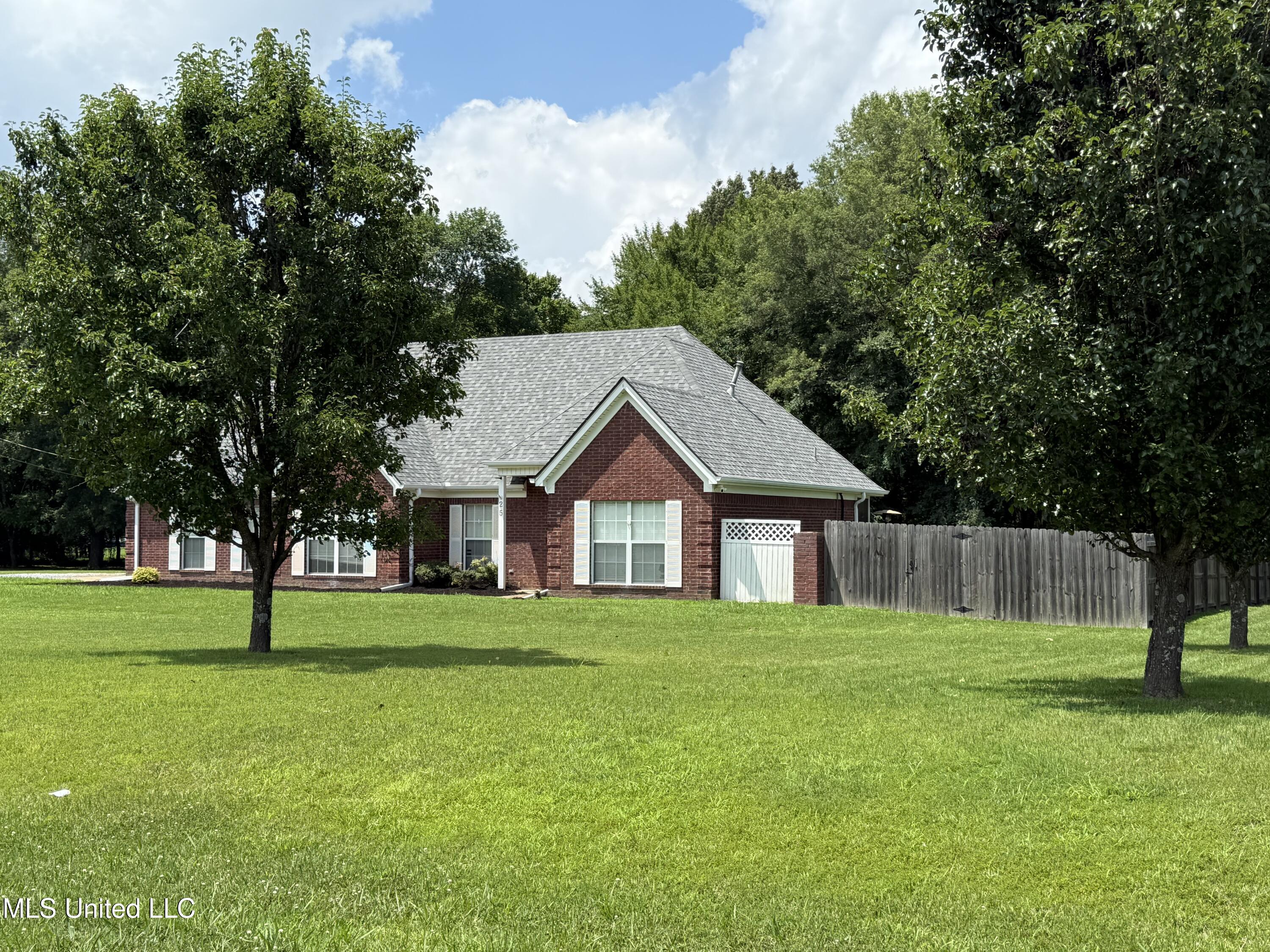 25 Dry Field Road Property Photo 2