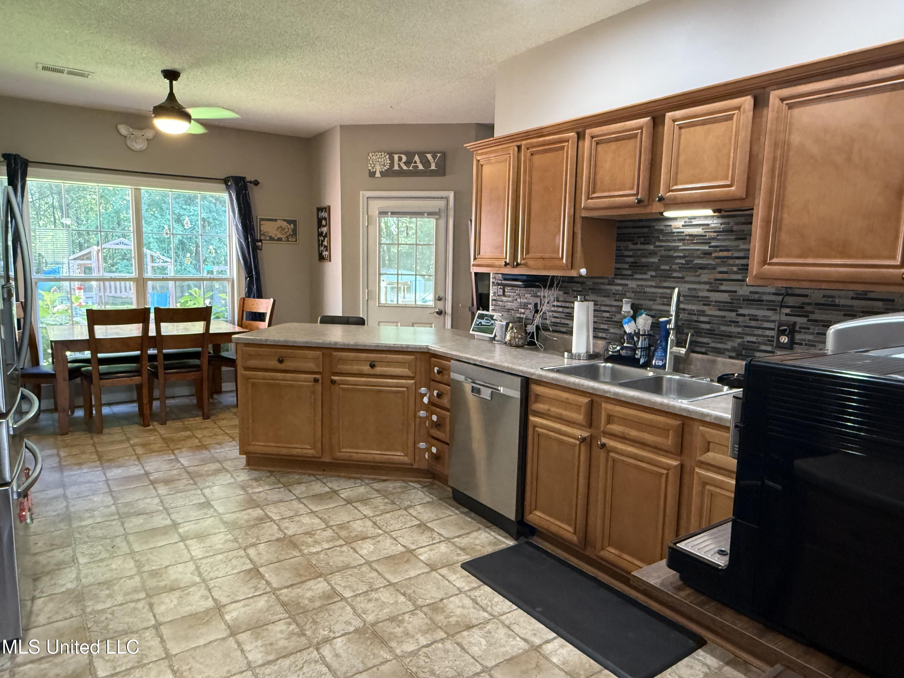 25 Dry Field Road Property Photo 13