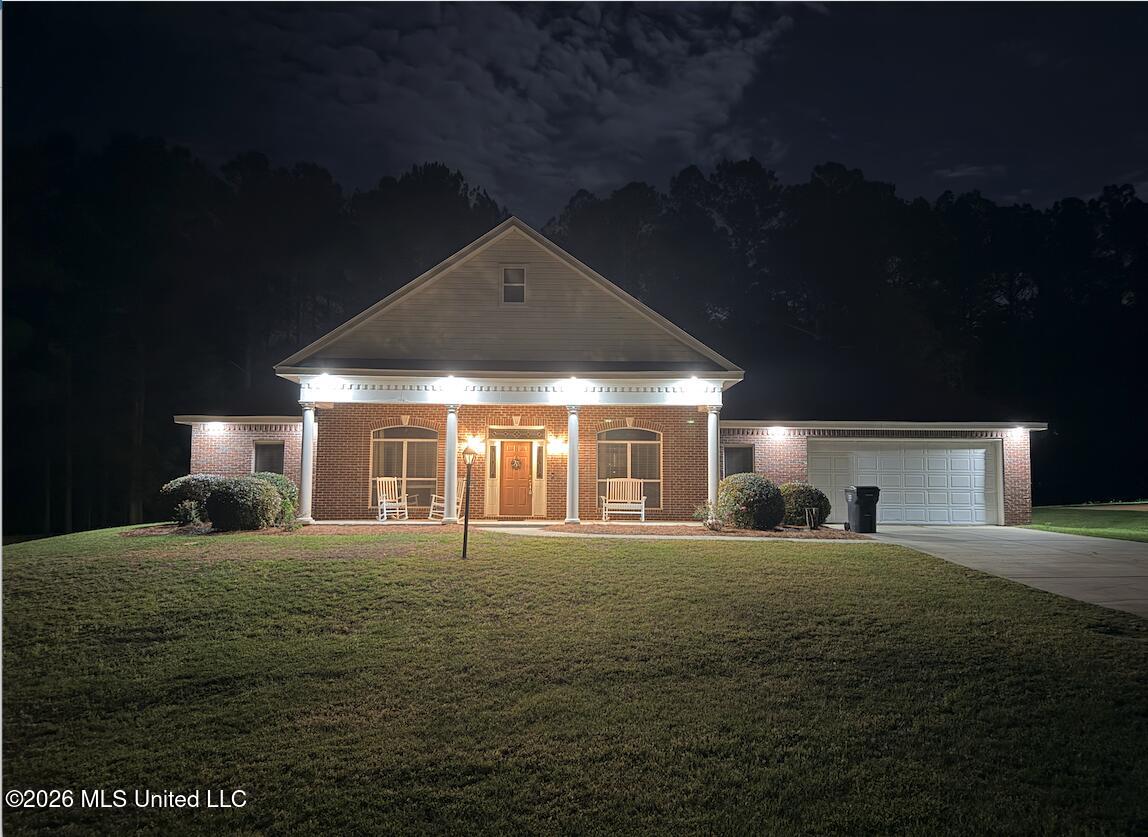 210 Whistlers Way Property Photo 3