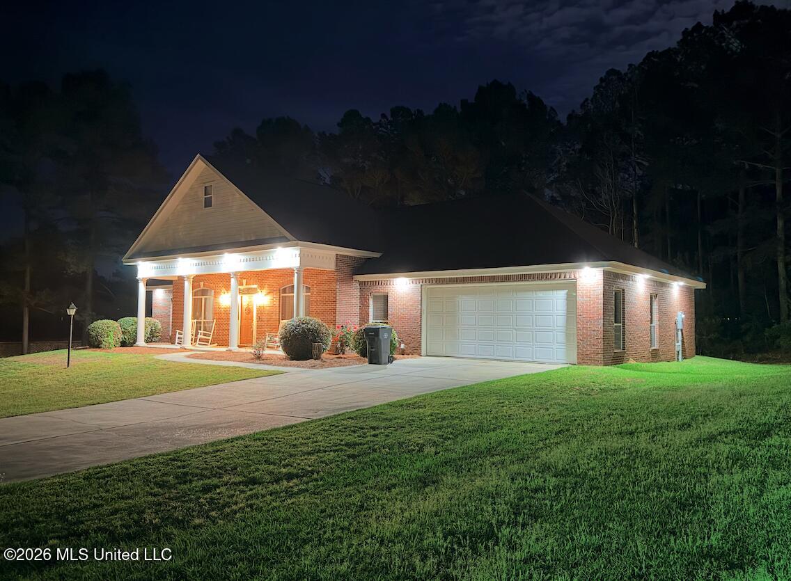 210 Whistlers Way Property Photo 4