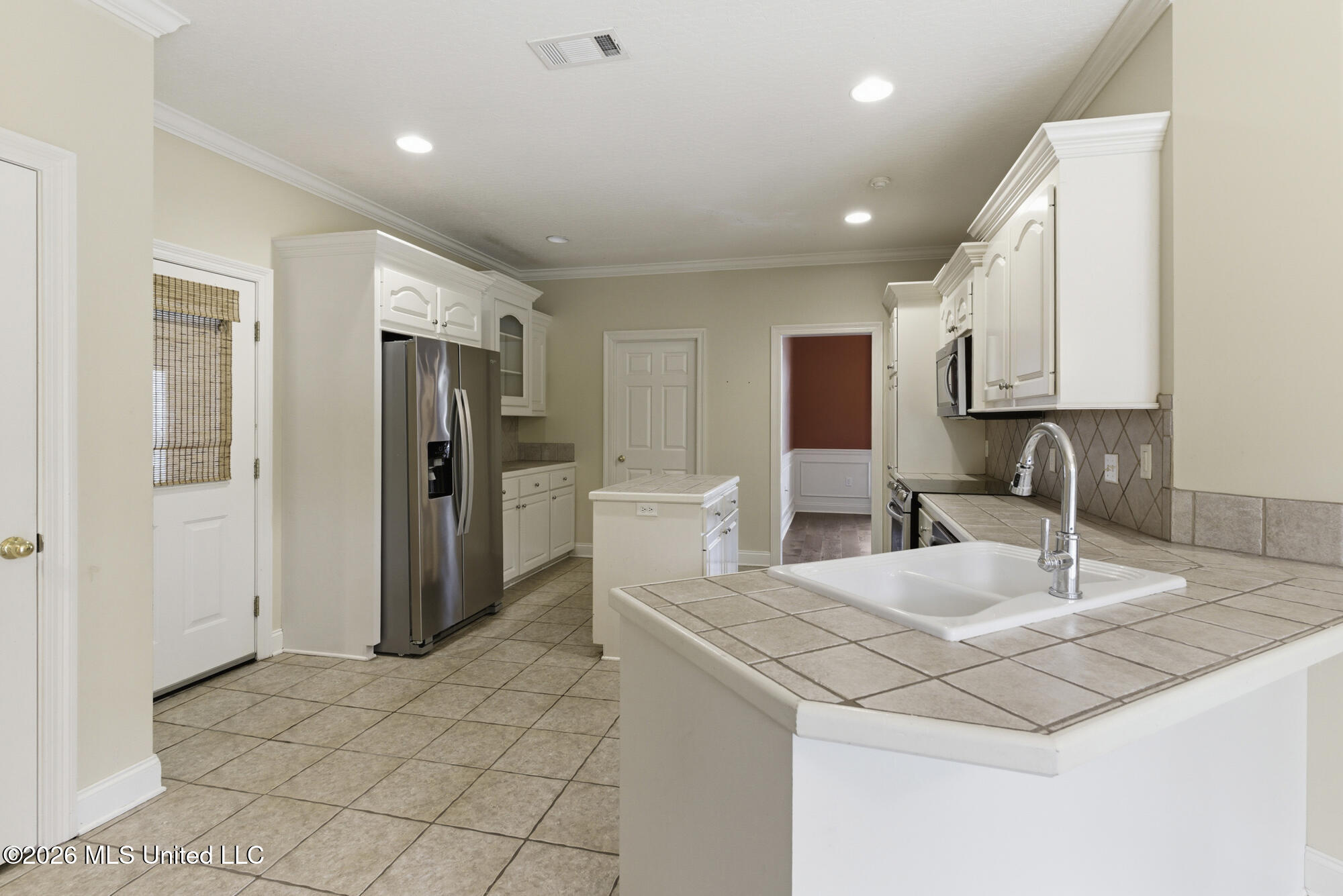 210 Whistlers Way Property Photo 9