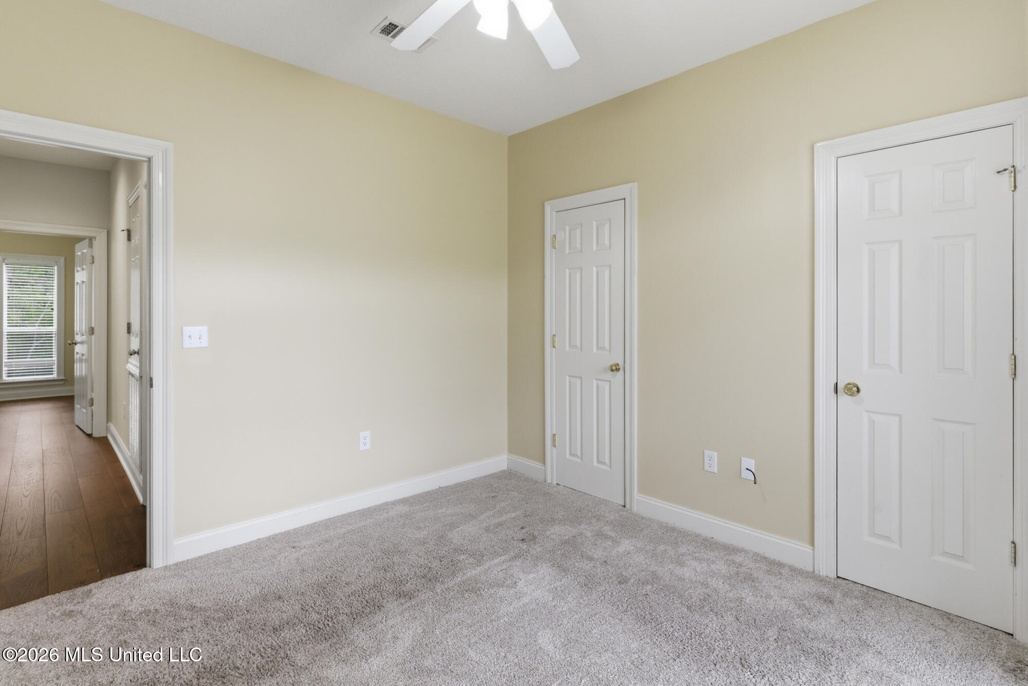 210 Whistlers Way Property Photo 24