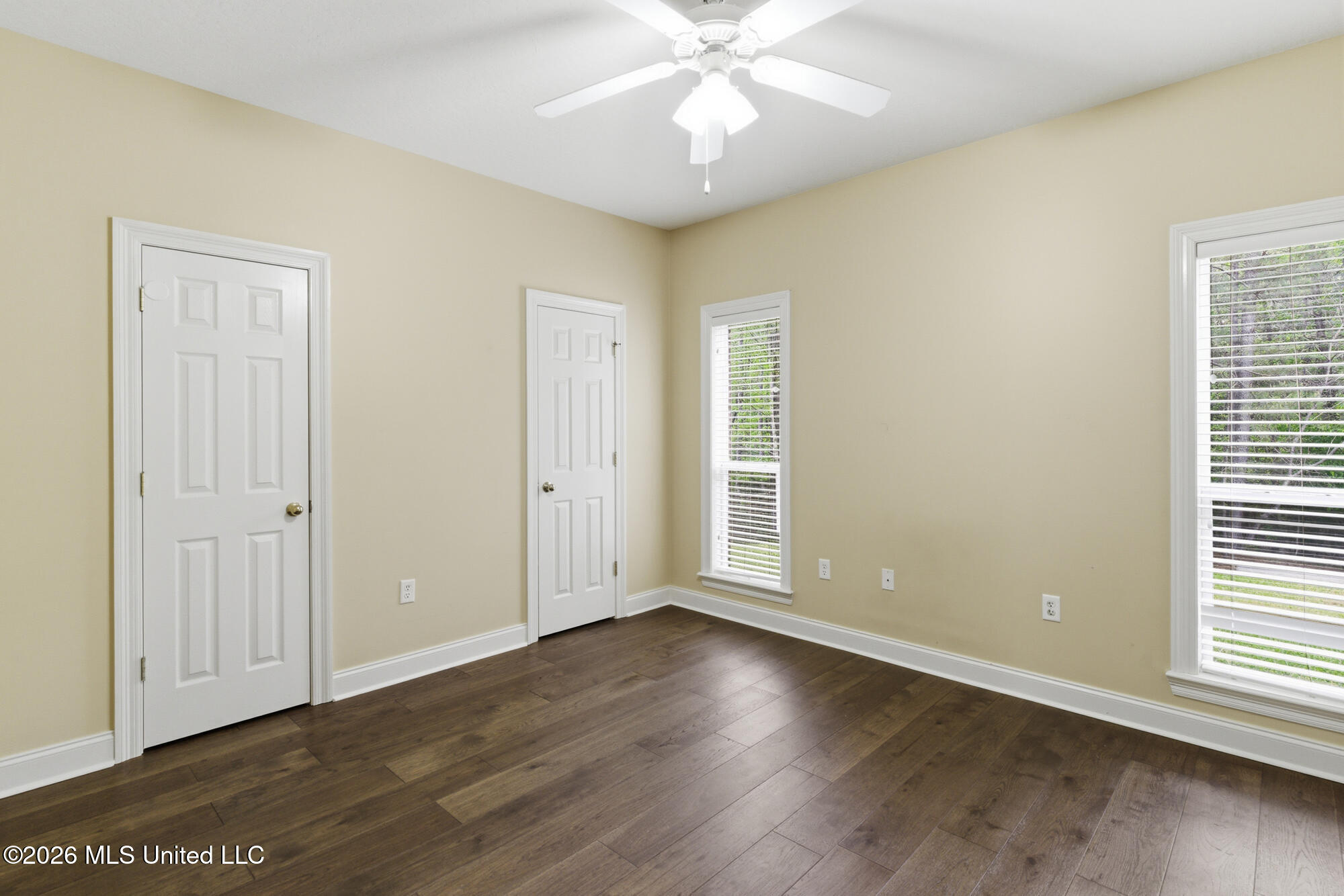 210 Whistlers Way Property Photo 28