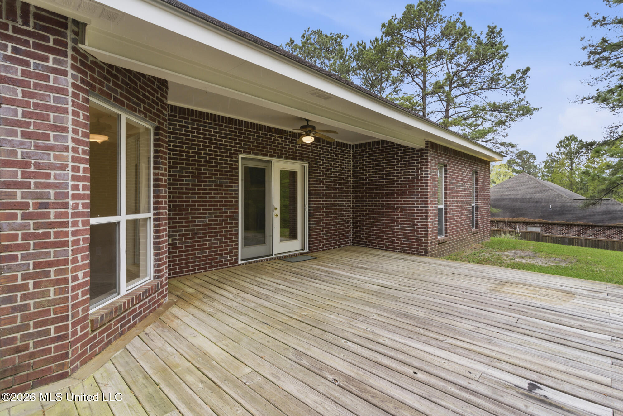 210 Whistlers Way Property Photo 32